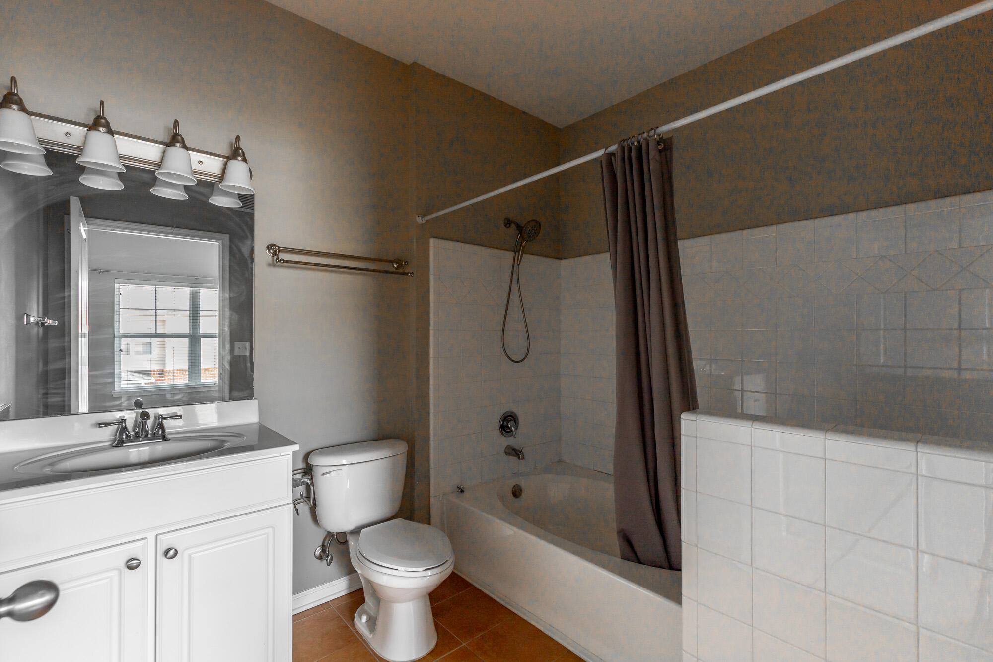 4102 Regency Court