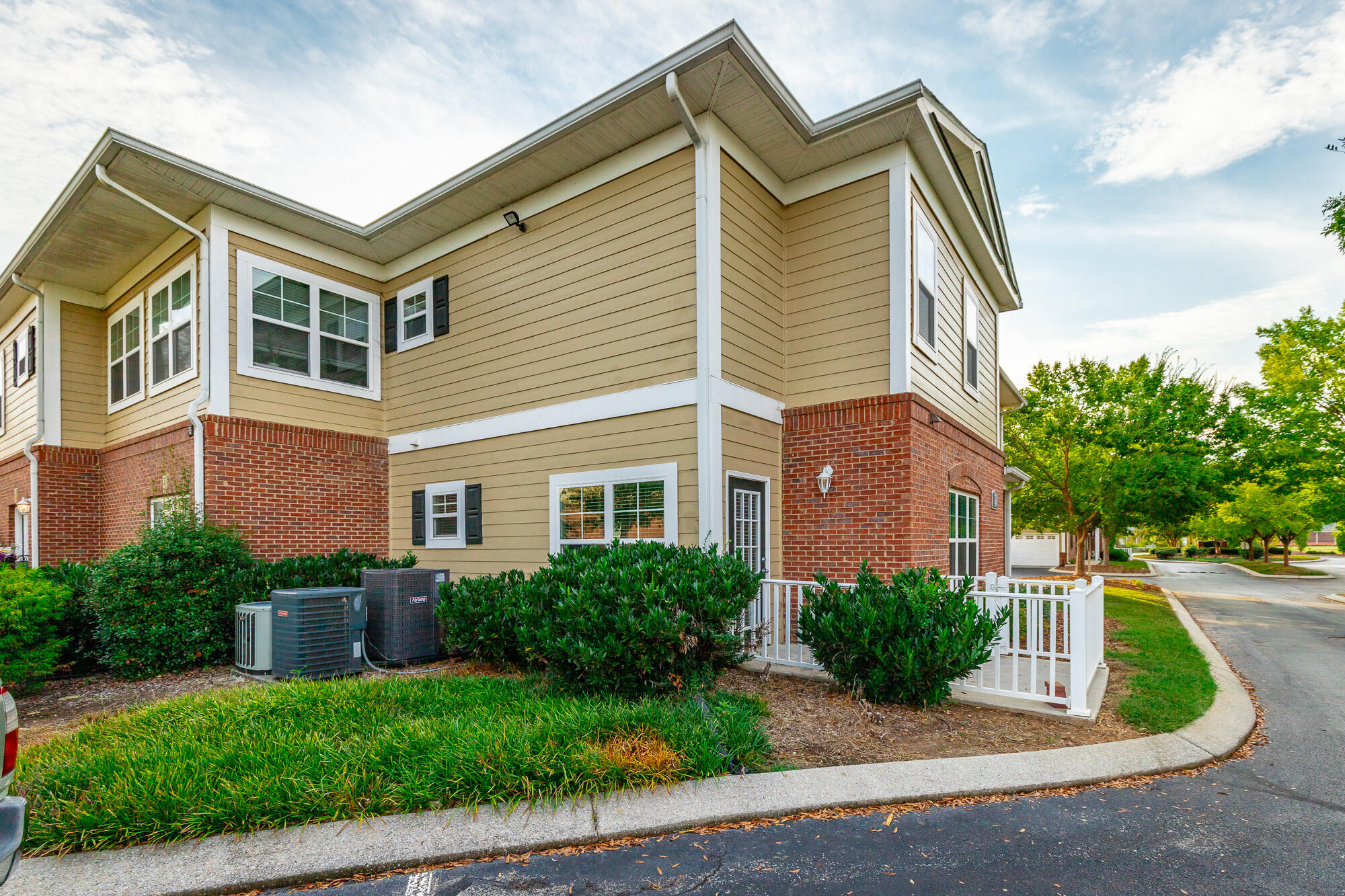 4102 Regency Court