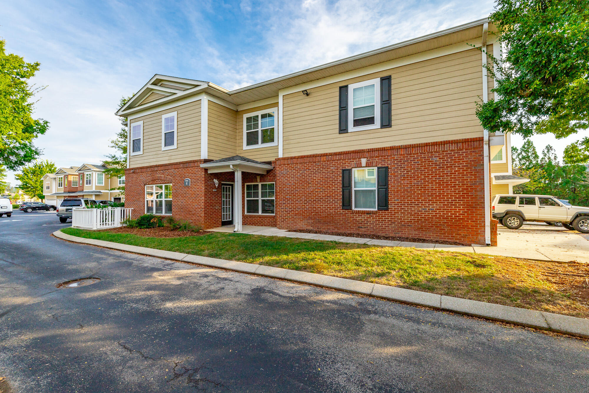 4102 Regency Court