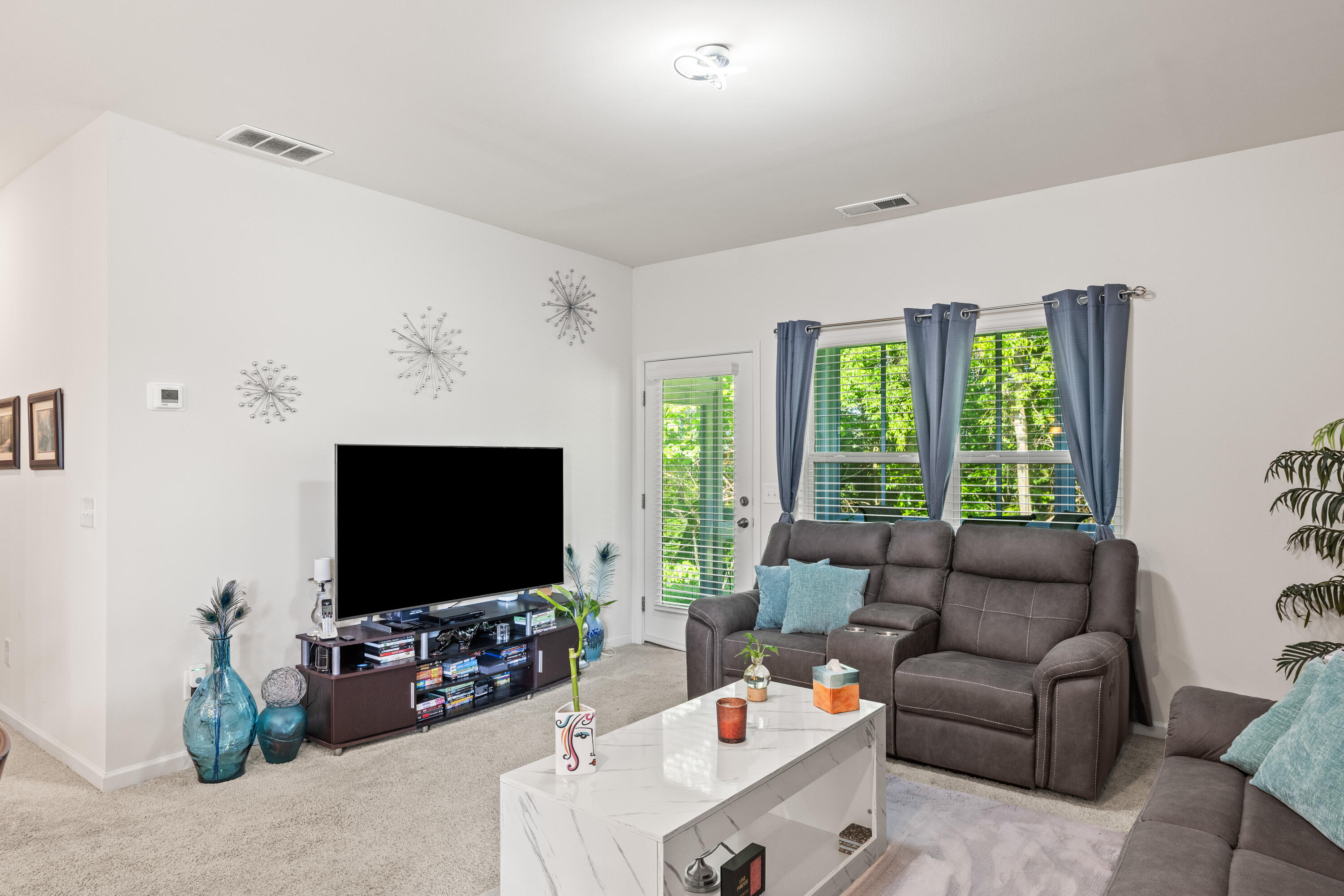 1409 Red Hill Drive