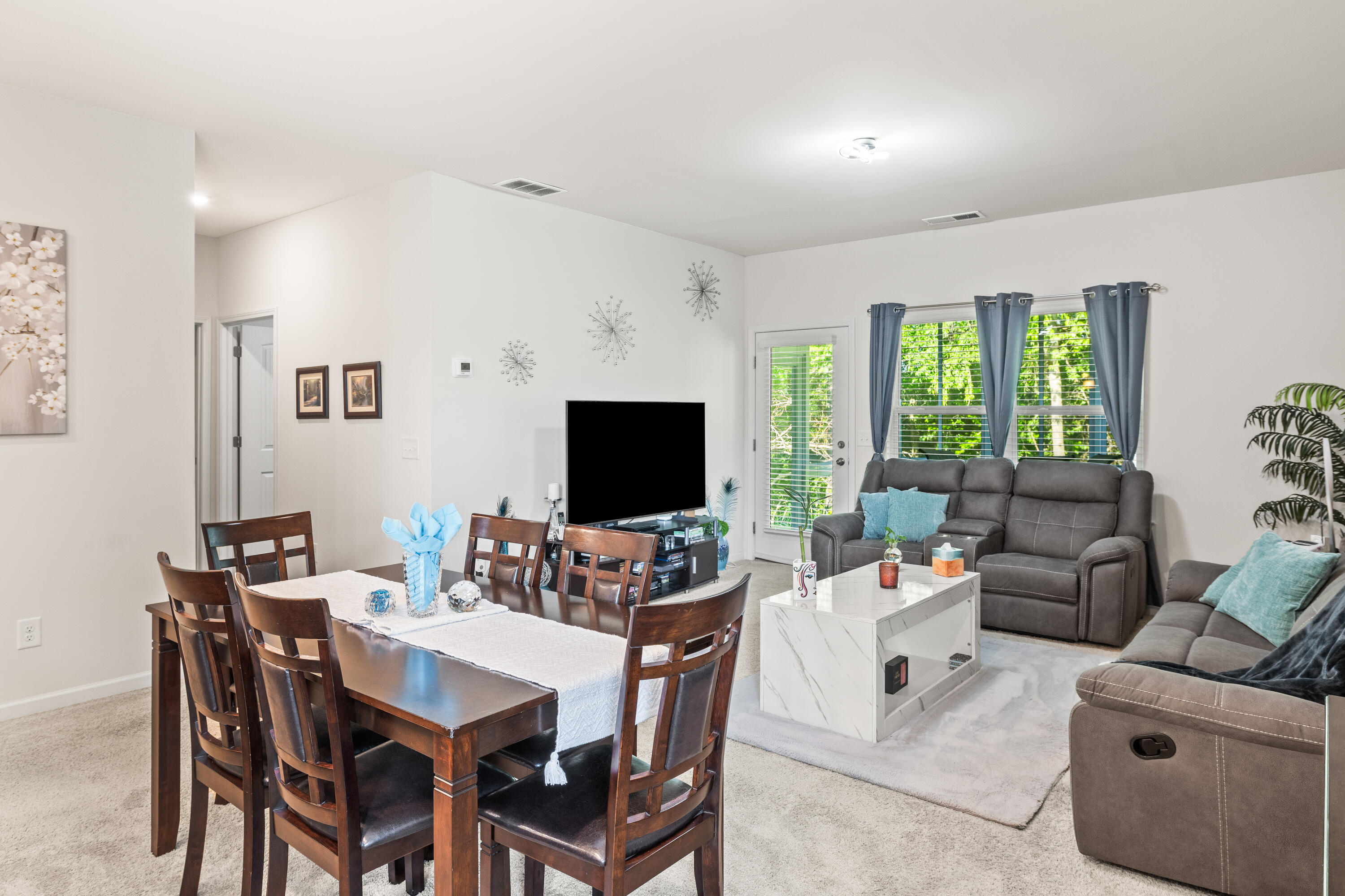 1409 Red Hill Drive