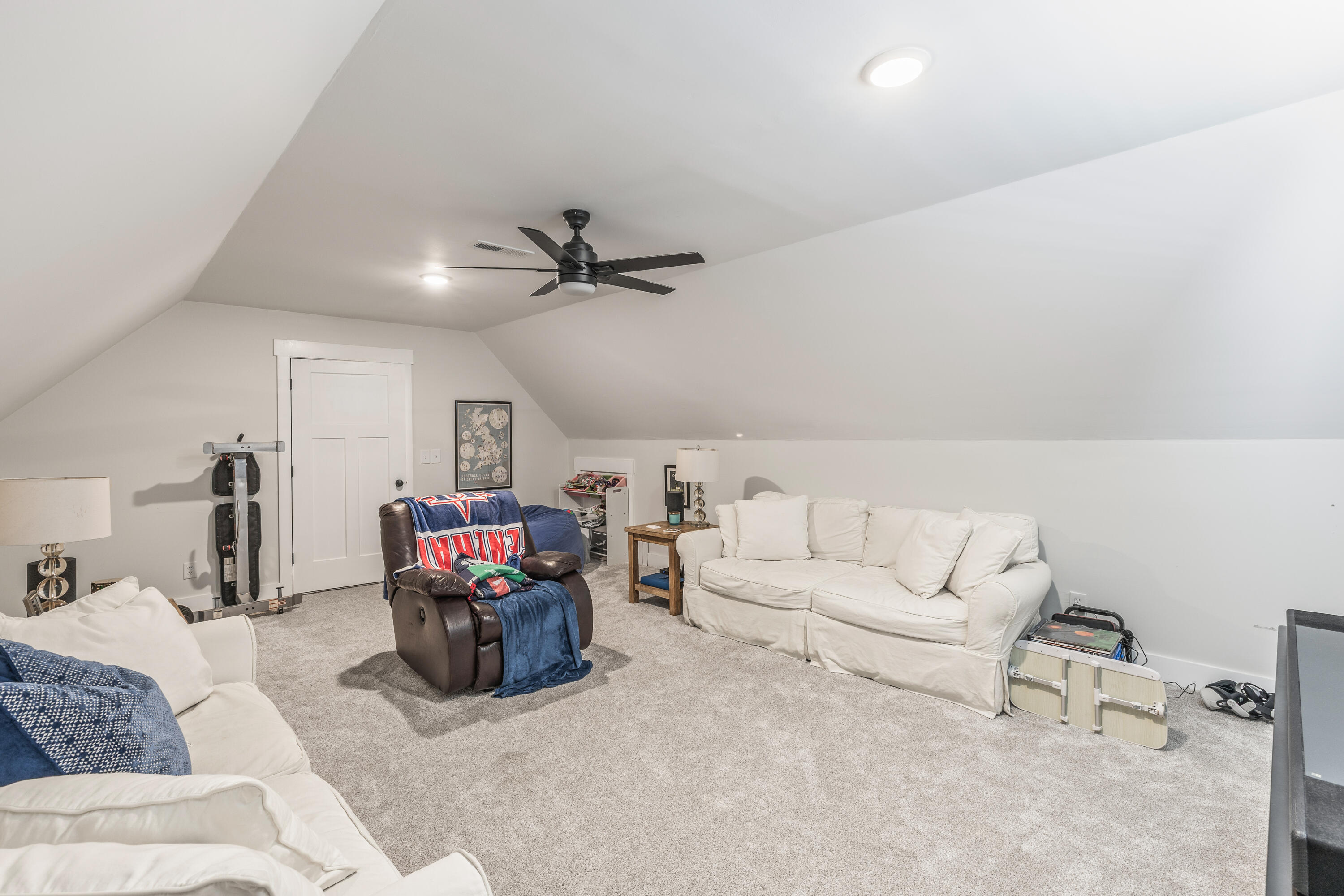 117 Bridlewood Drive, 7
