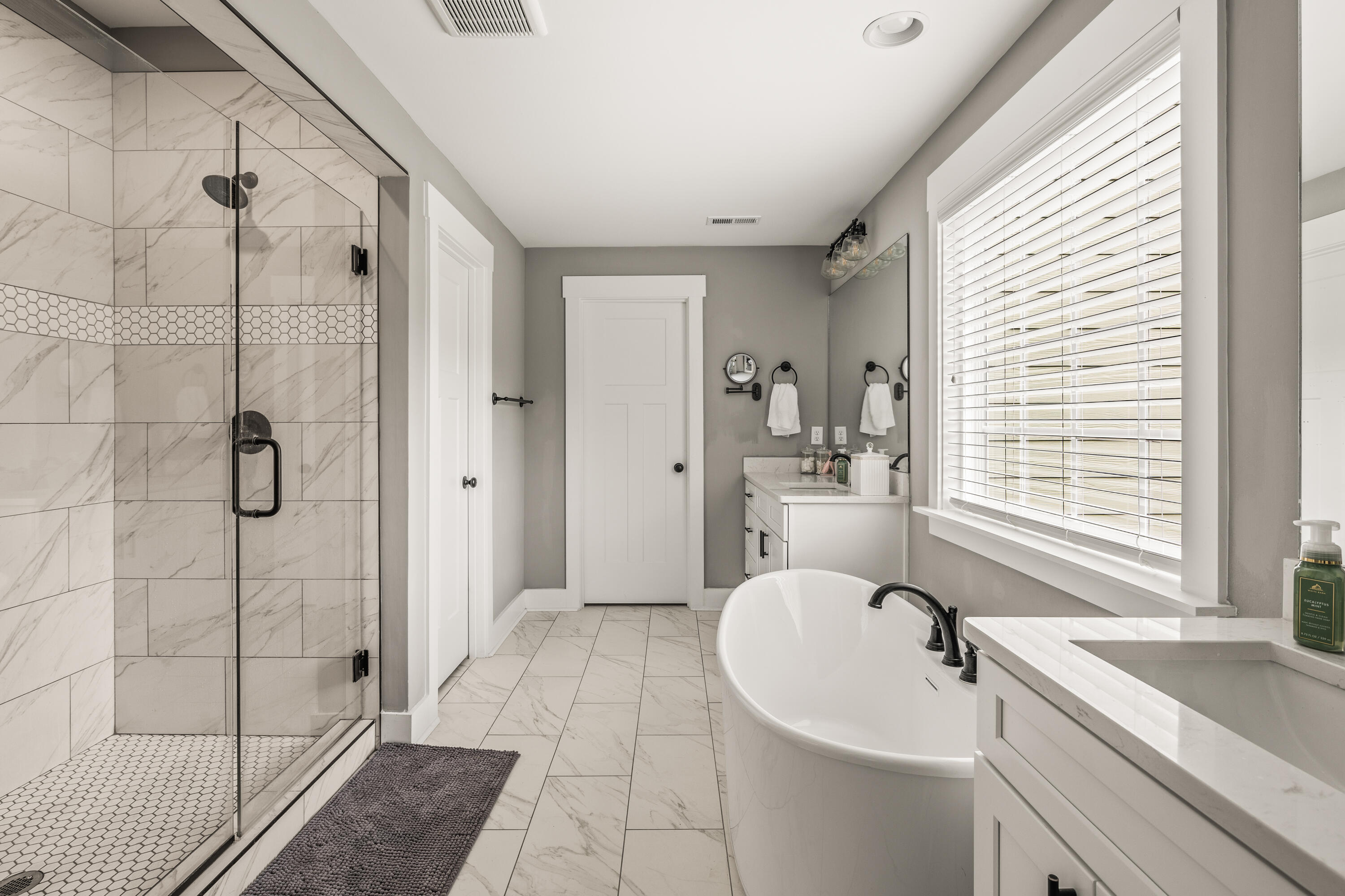 117 Bridlewood Drive, 7