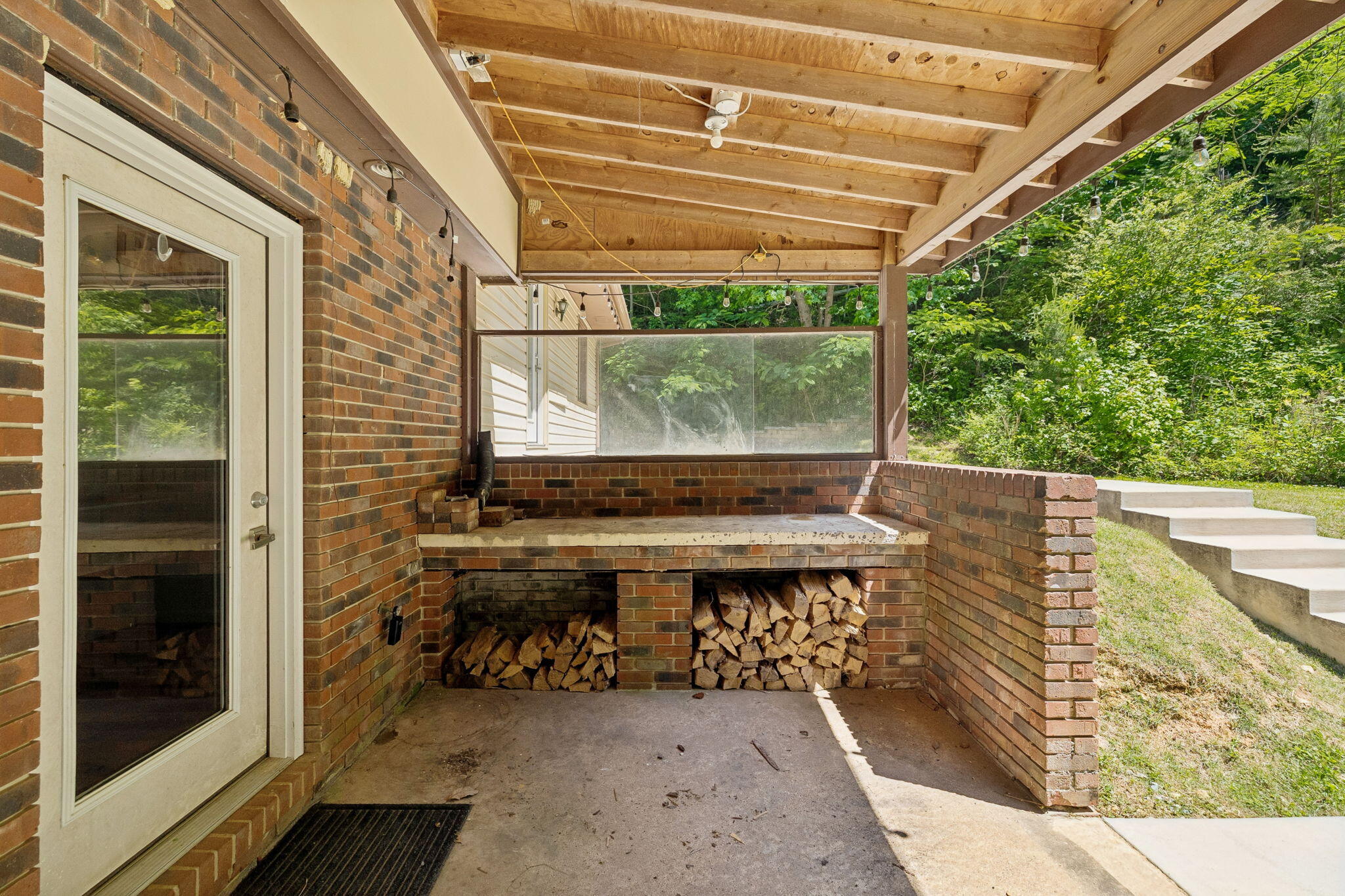 3816 Pickering Avenue