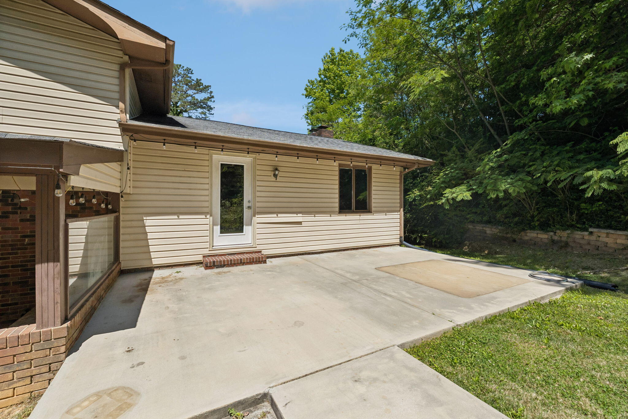 3816 Pickering Avenue