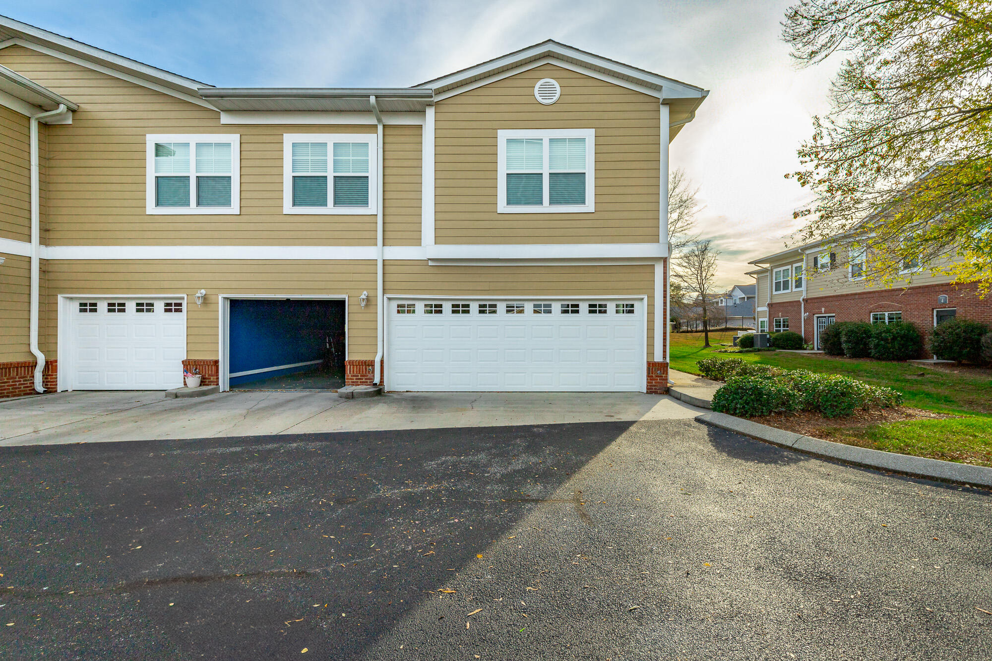6105 Regency Court