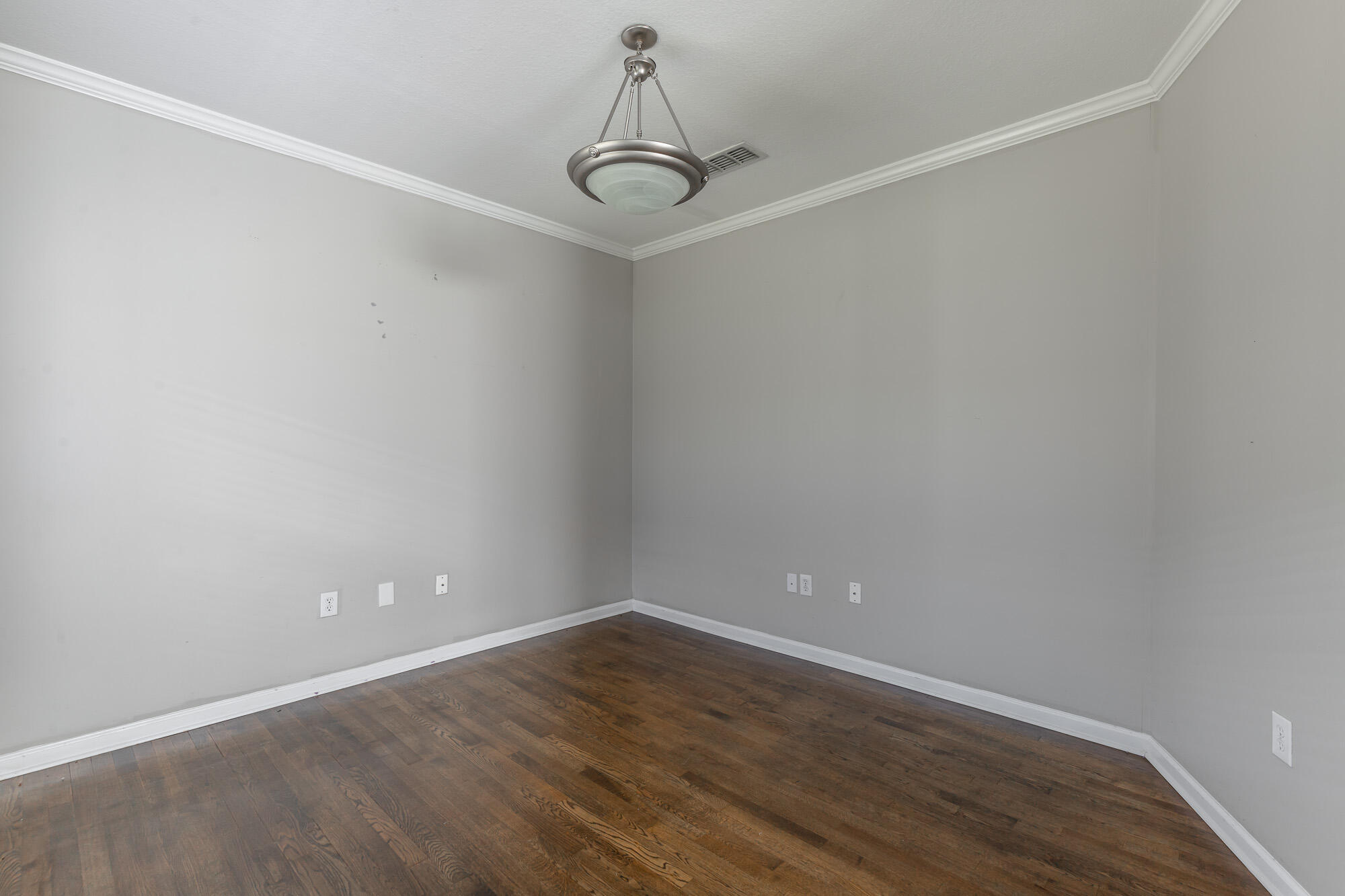 6105 Regency Court