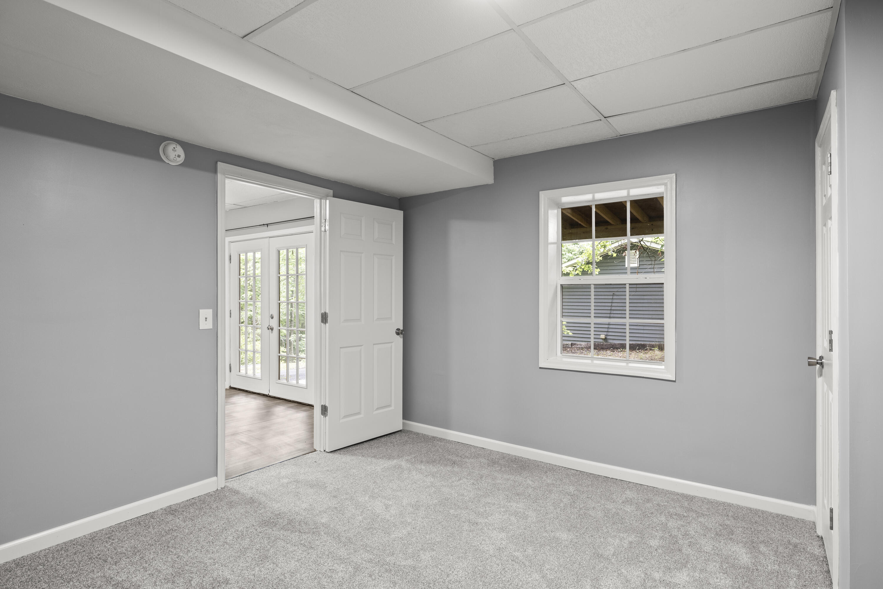141 Hillview Drive NE