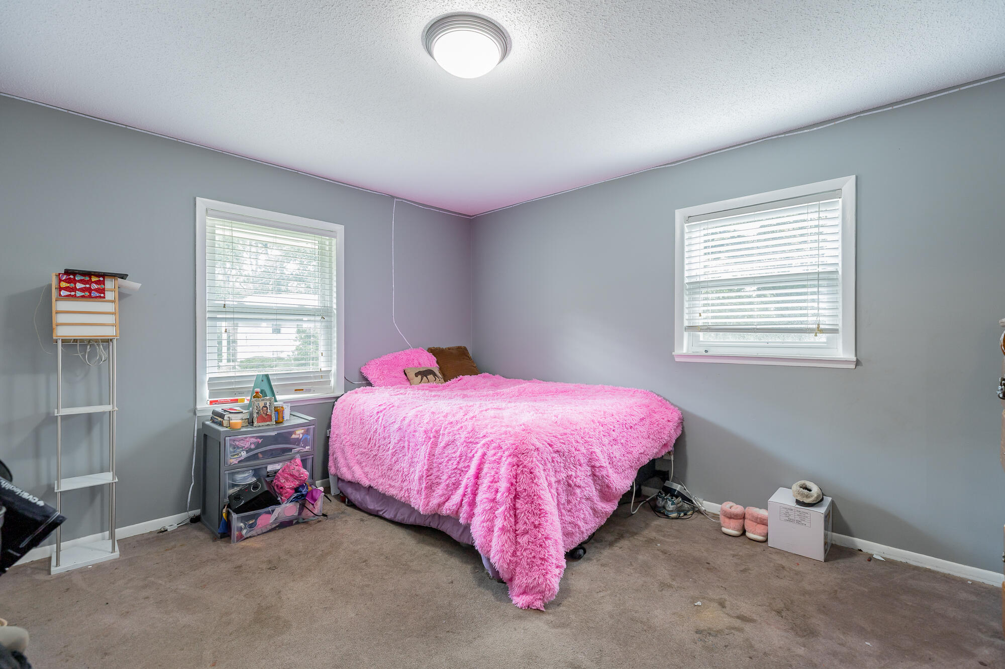 6942 Love Lane