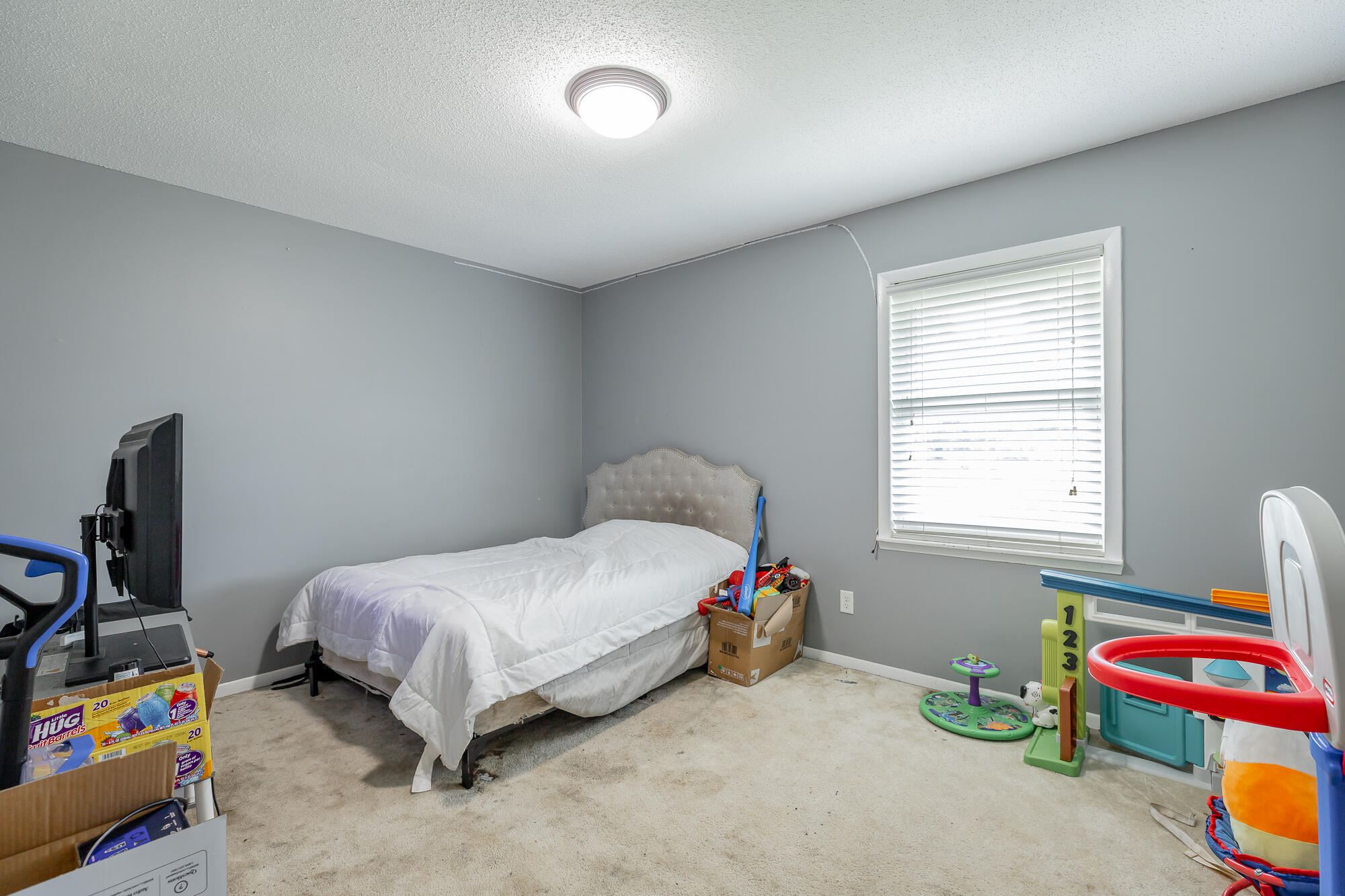 6942 Love Lane