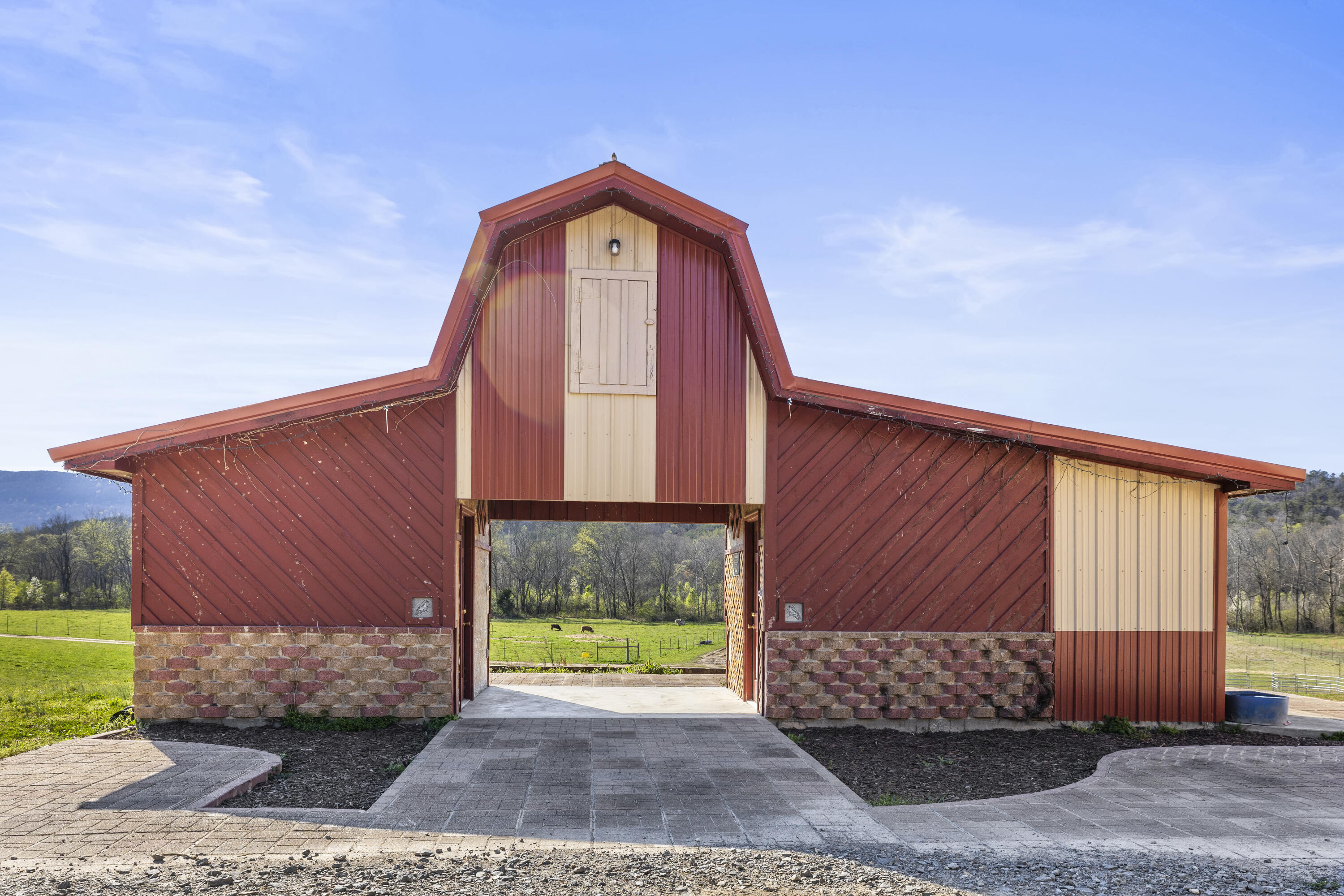 3400 Bronco Road, LaFayette