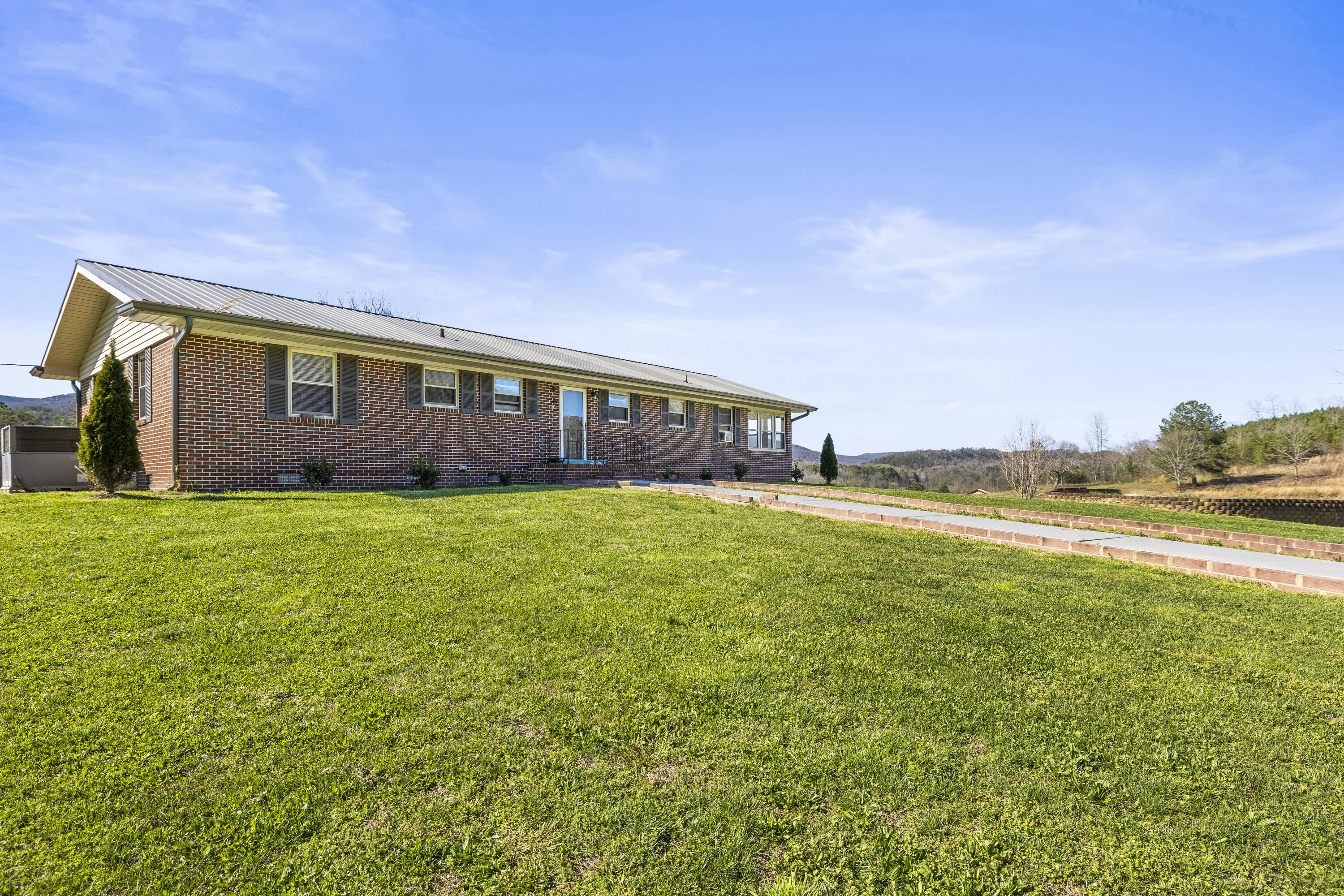 3400 Bronco Road, LaFayette
