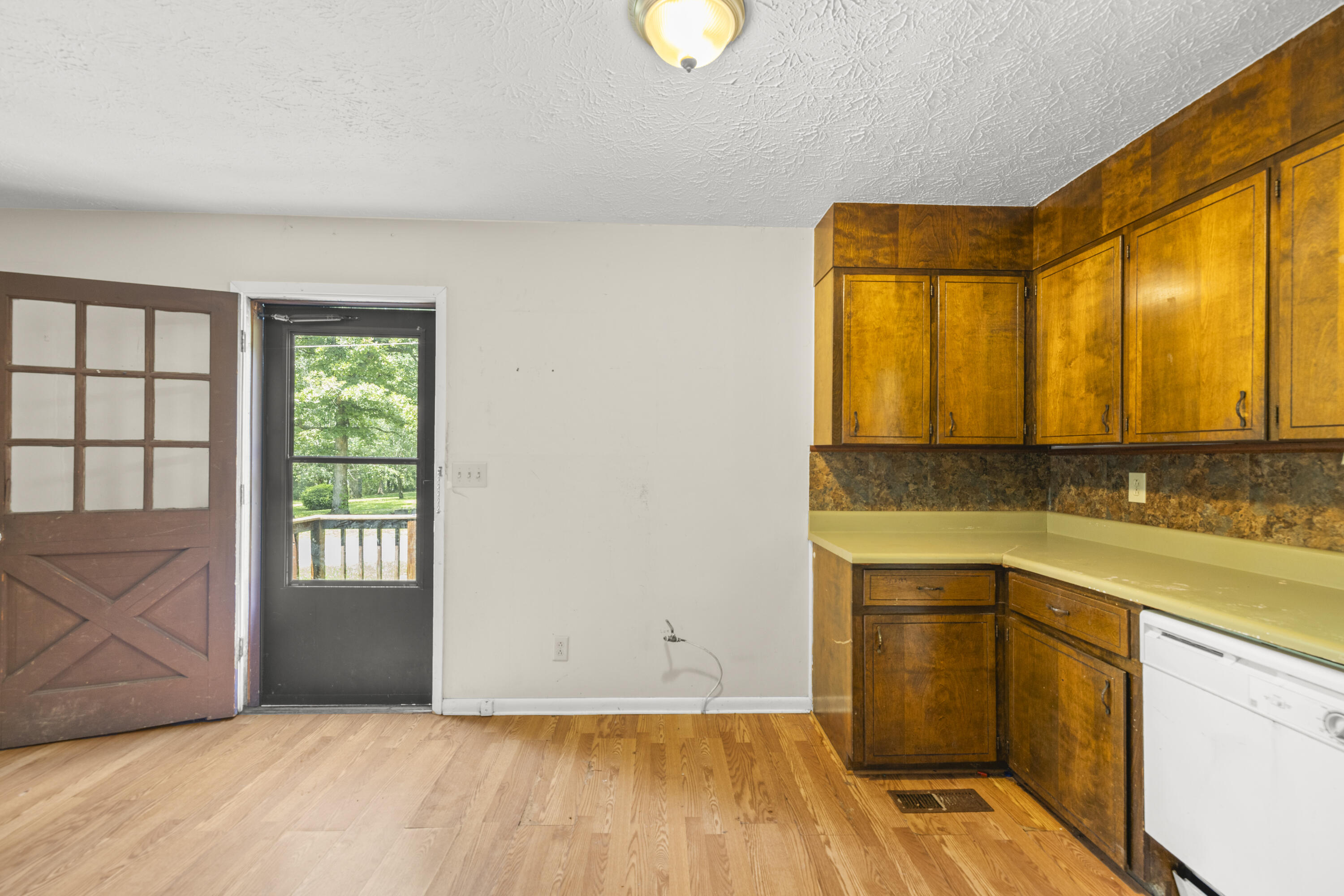 237 Henry Circle, LaFayette