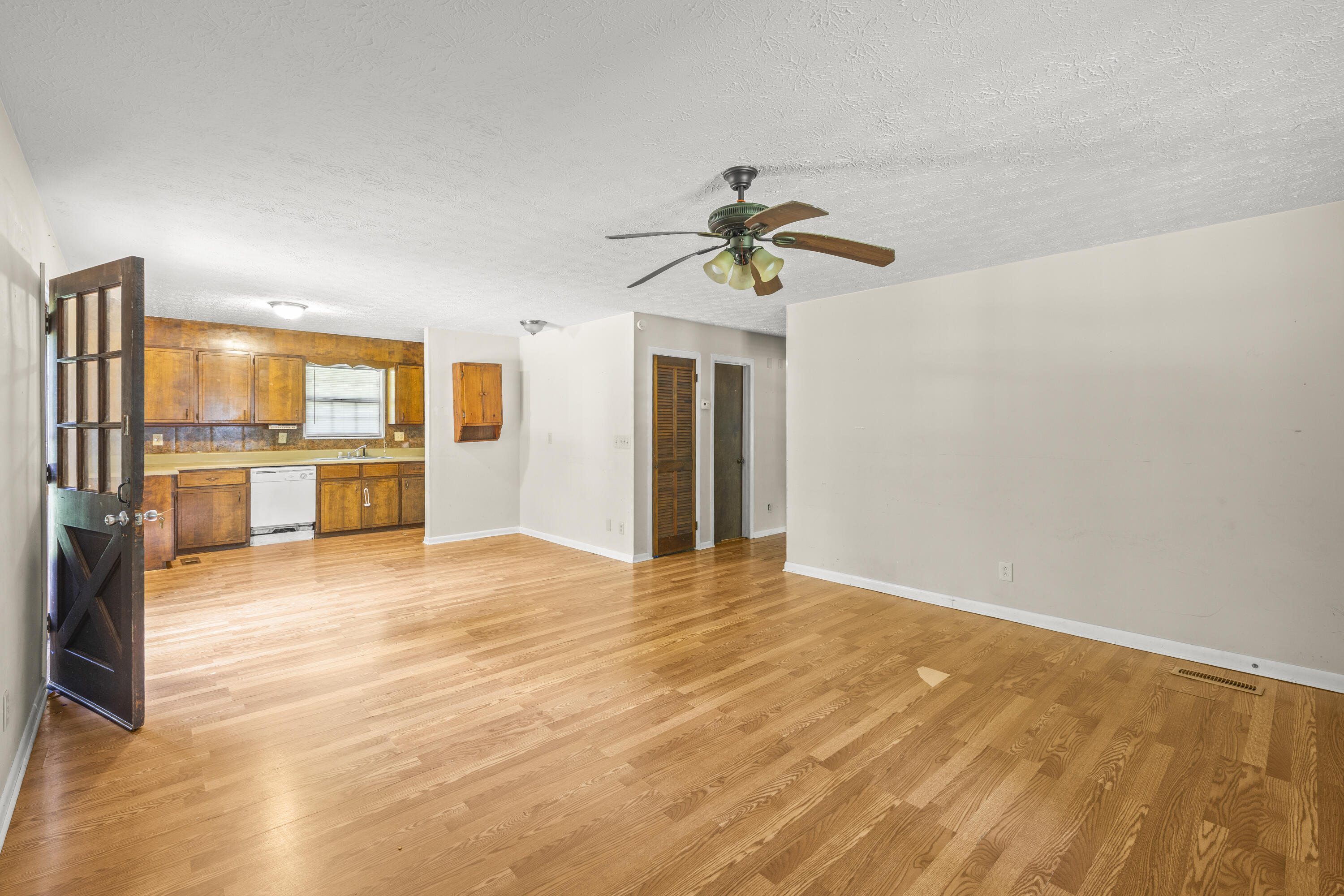 237 Henry Circle, LaFayette