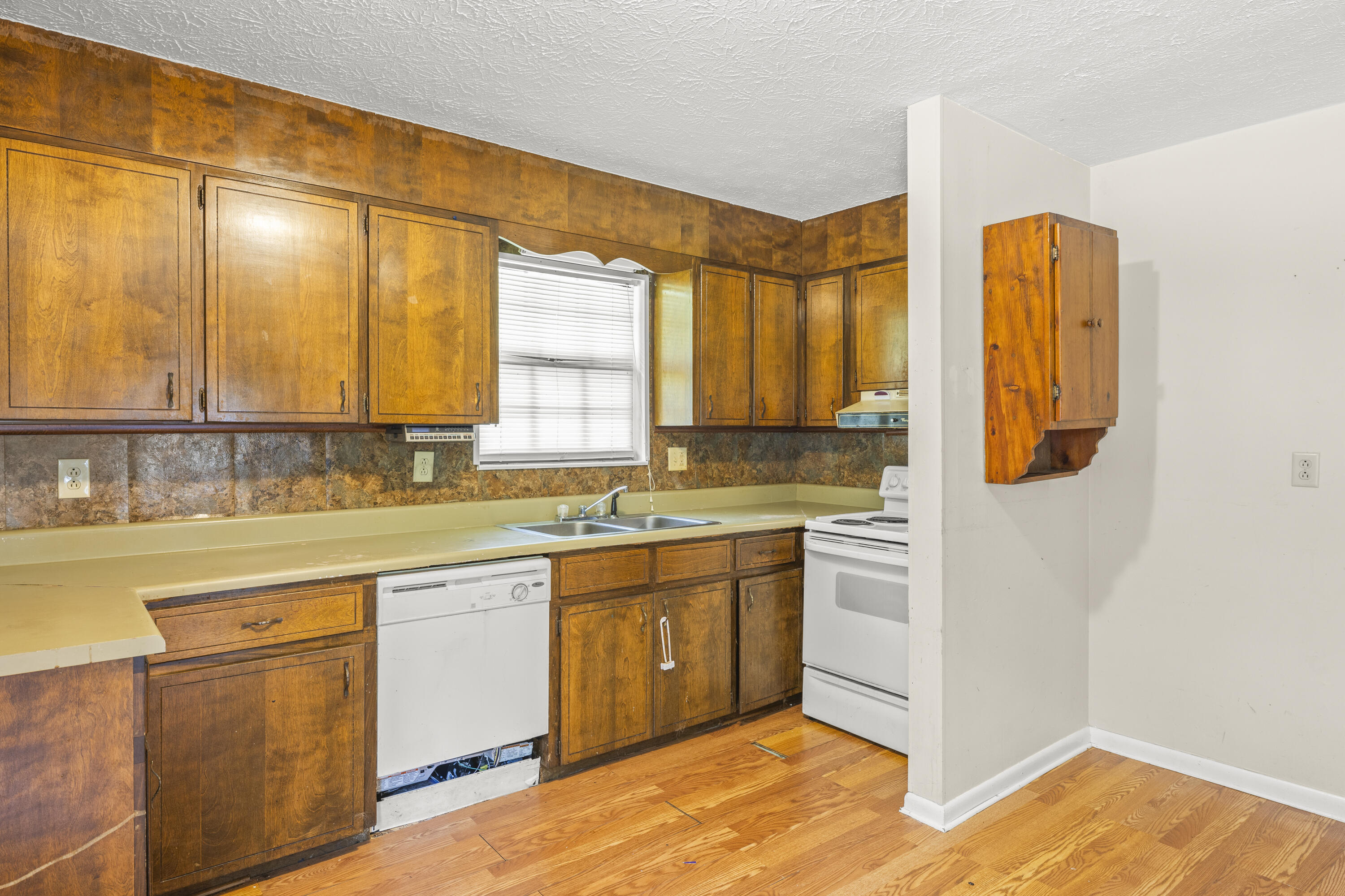 237 Henry Circle, LaFayette