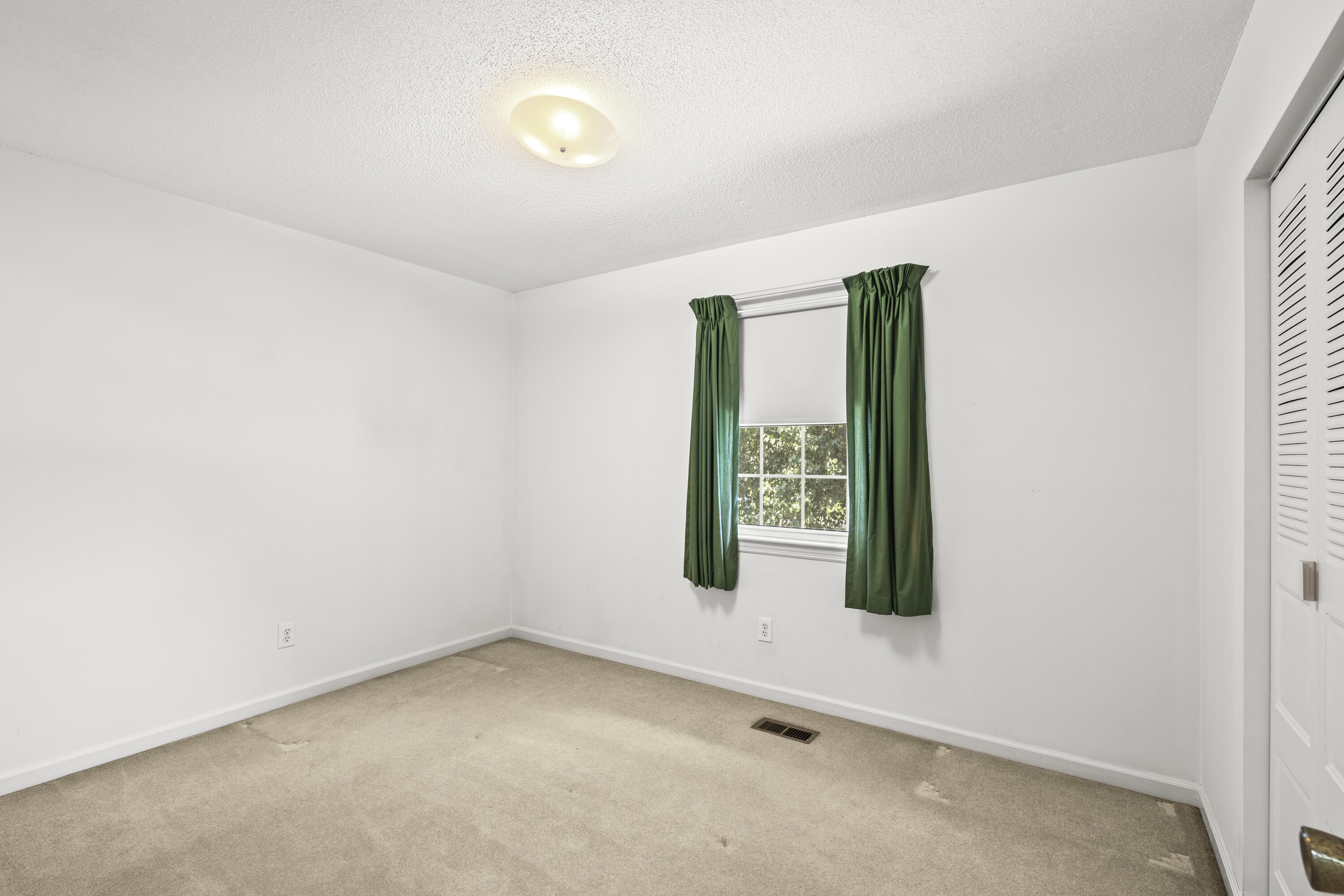 914 Valleywood Drive