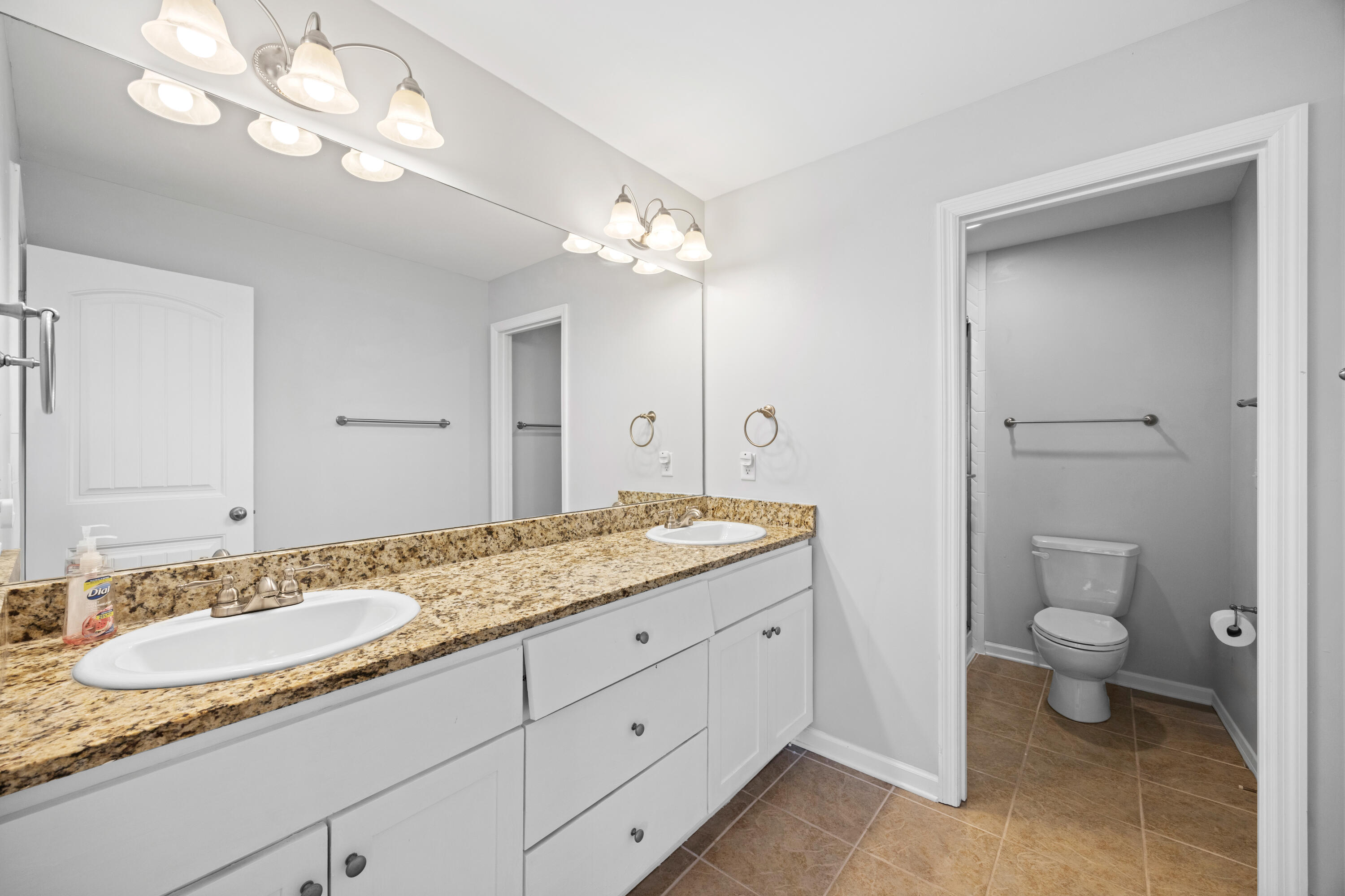310 W 18th Street, 310