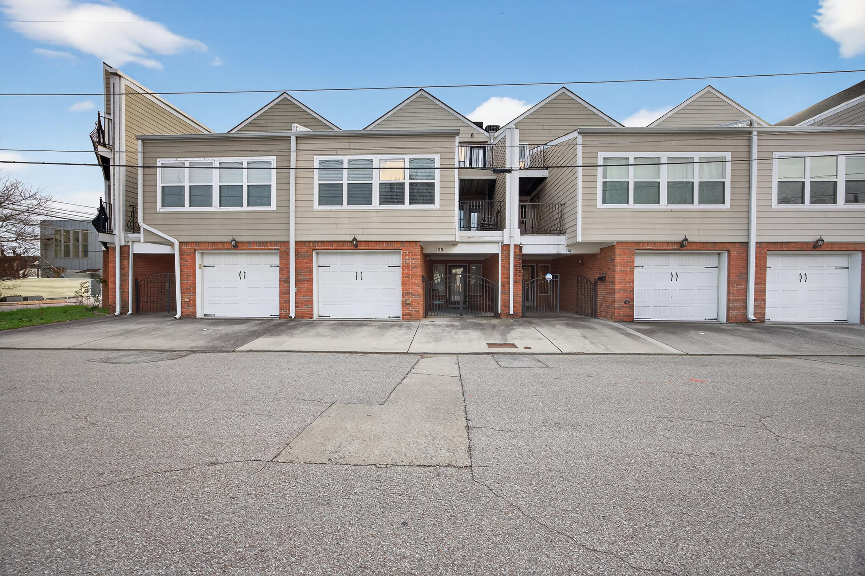 310 W 18th Street, 310