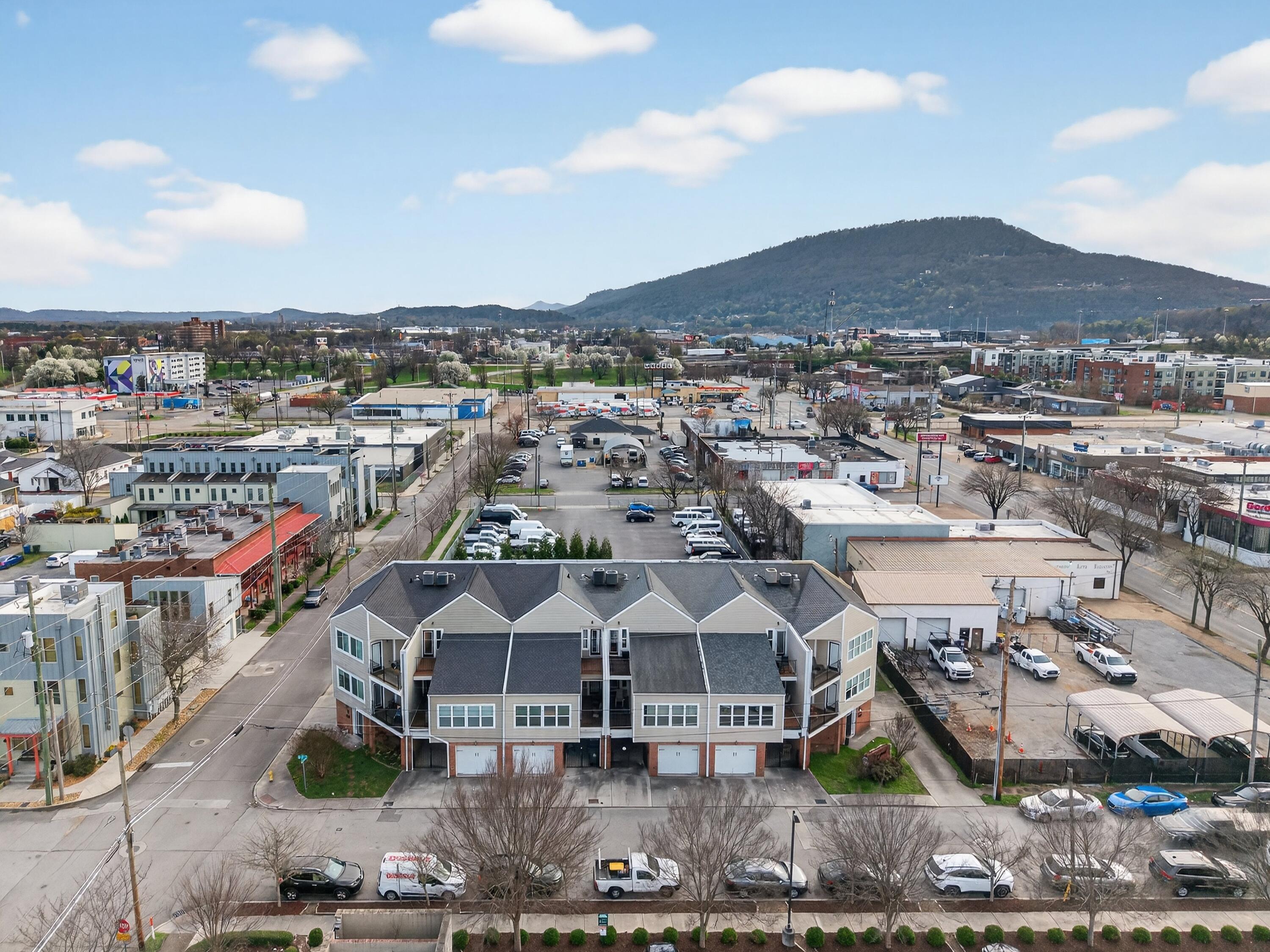 310 W 18th Street, 310