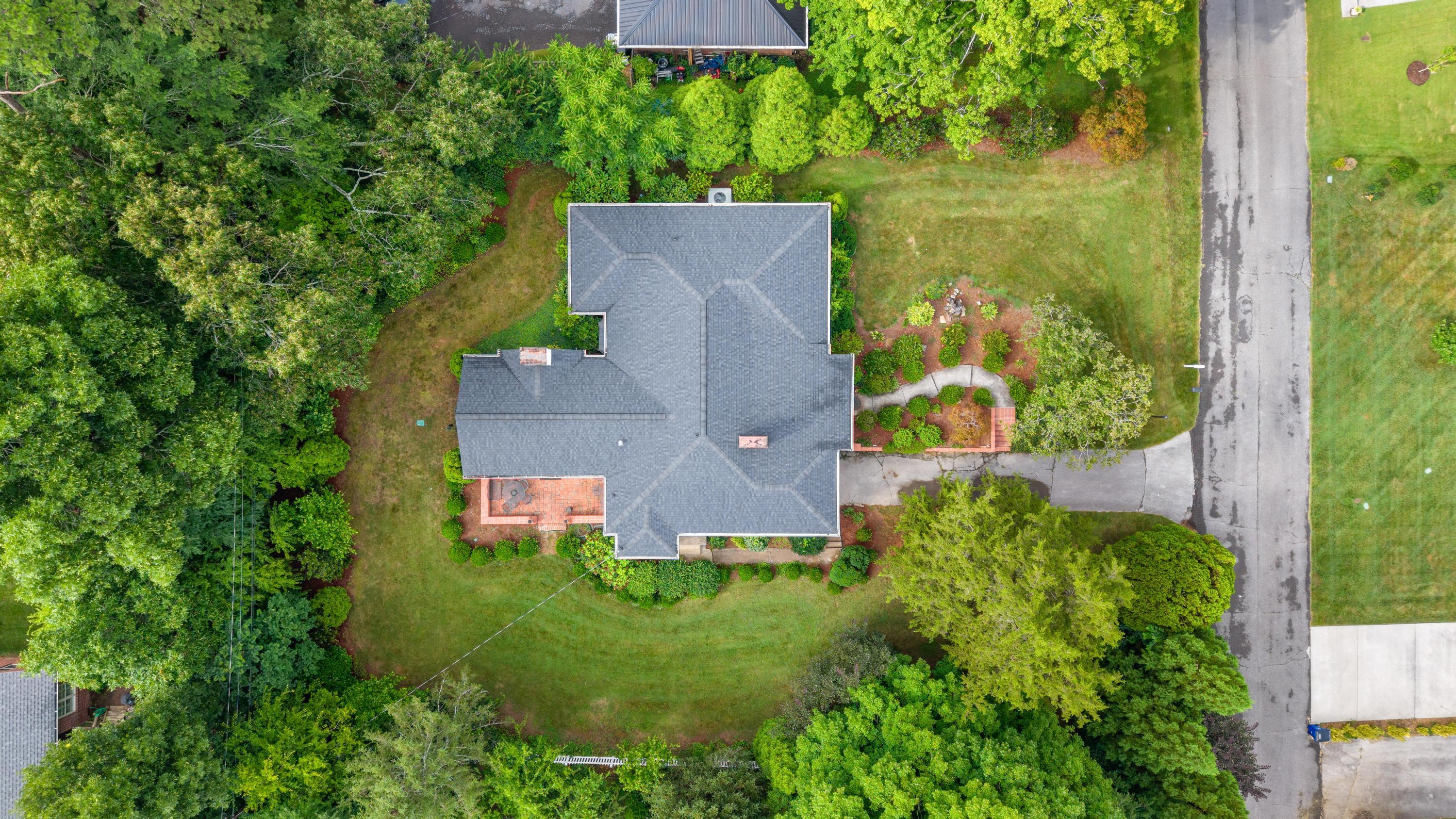 2502 Pine Drive NE