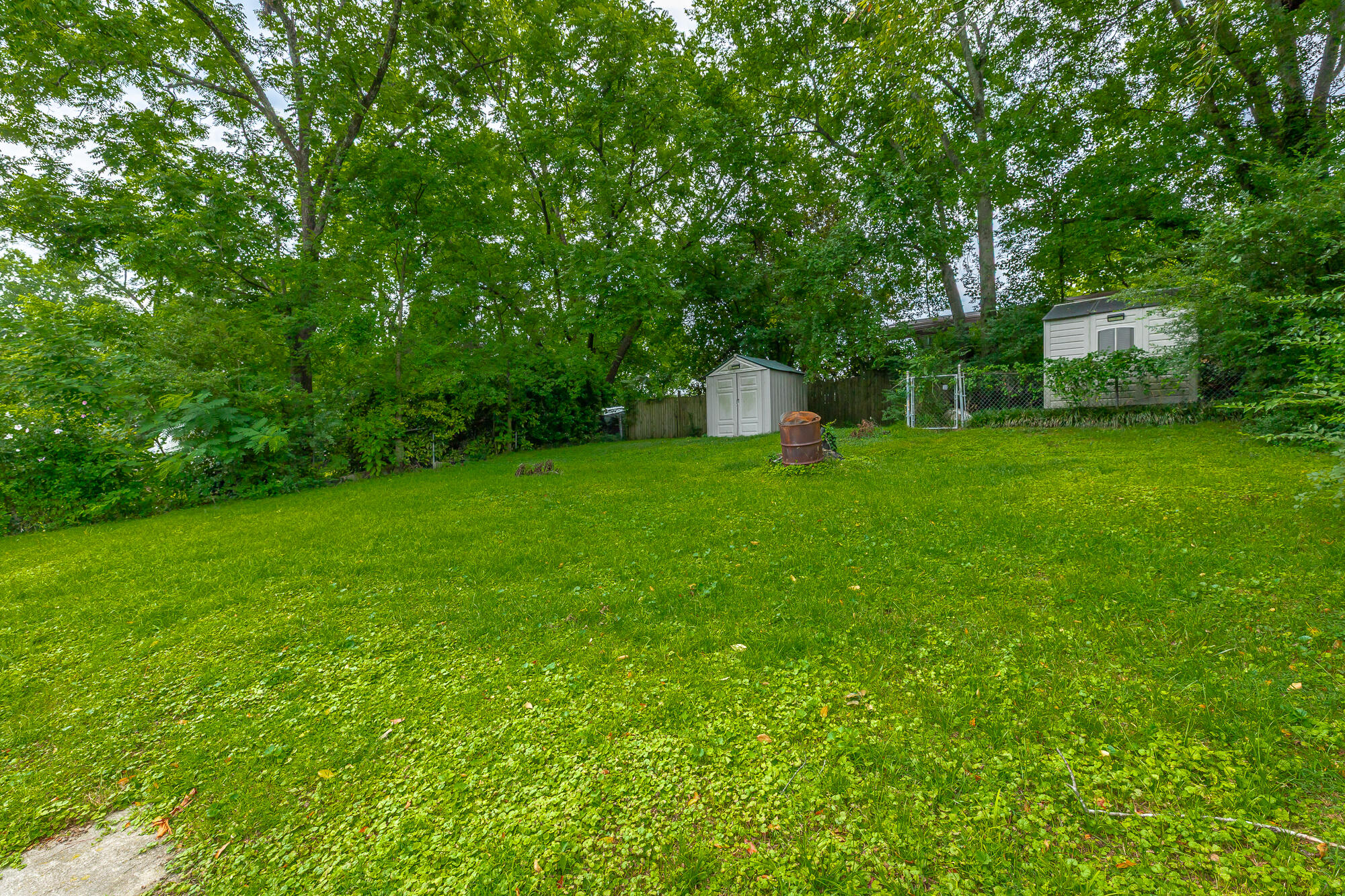 1712 John Ross Road