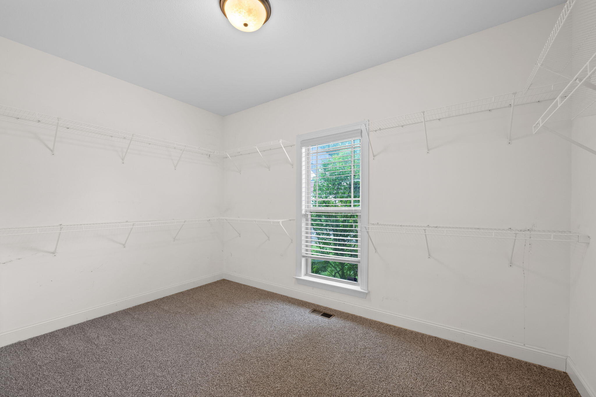 1550 Courtland Drive