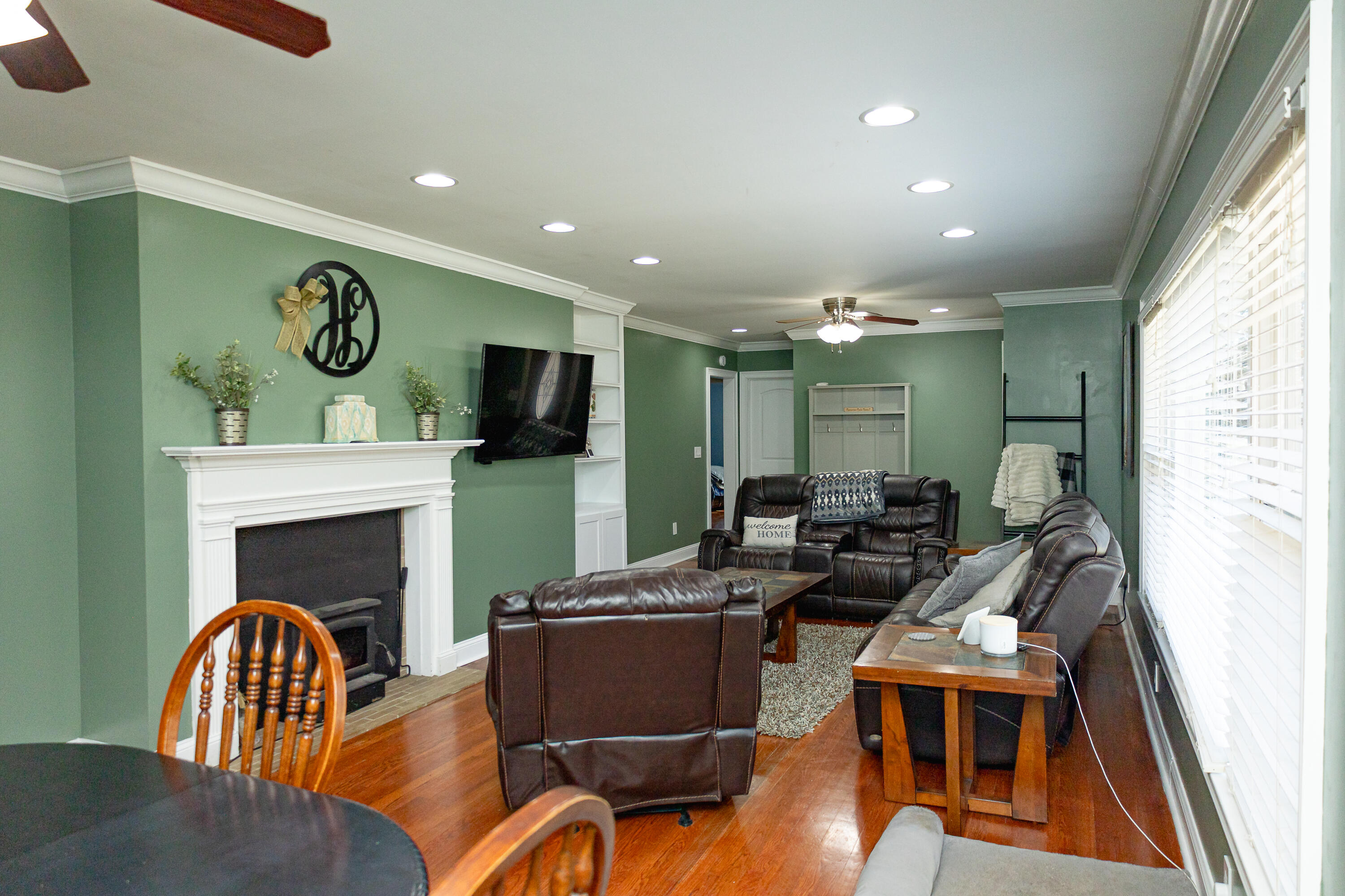 303 Oakland Drive, LaFayette