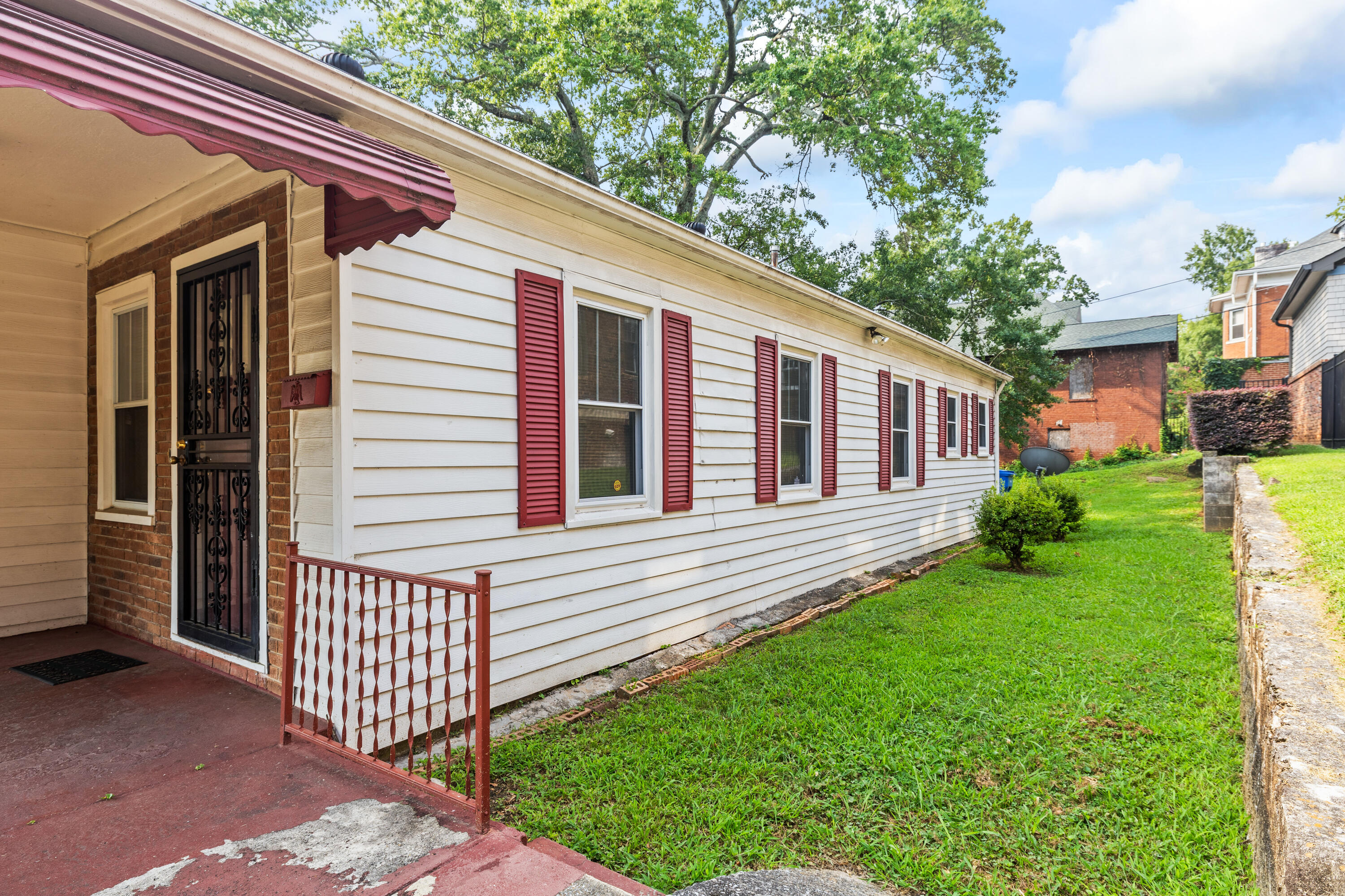 934 Fort Wood Street