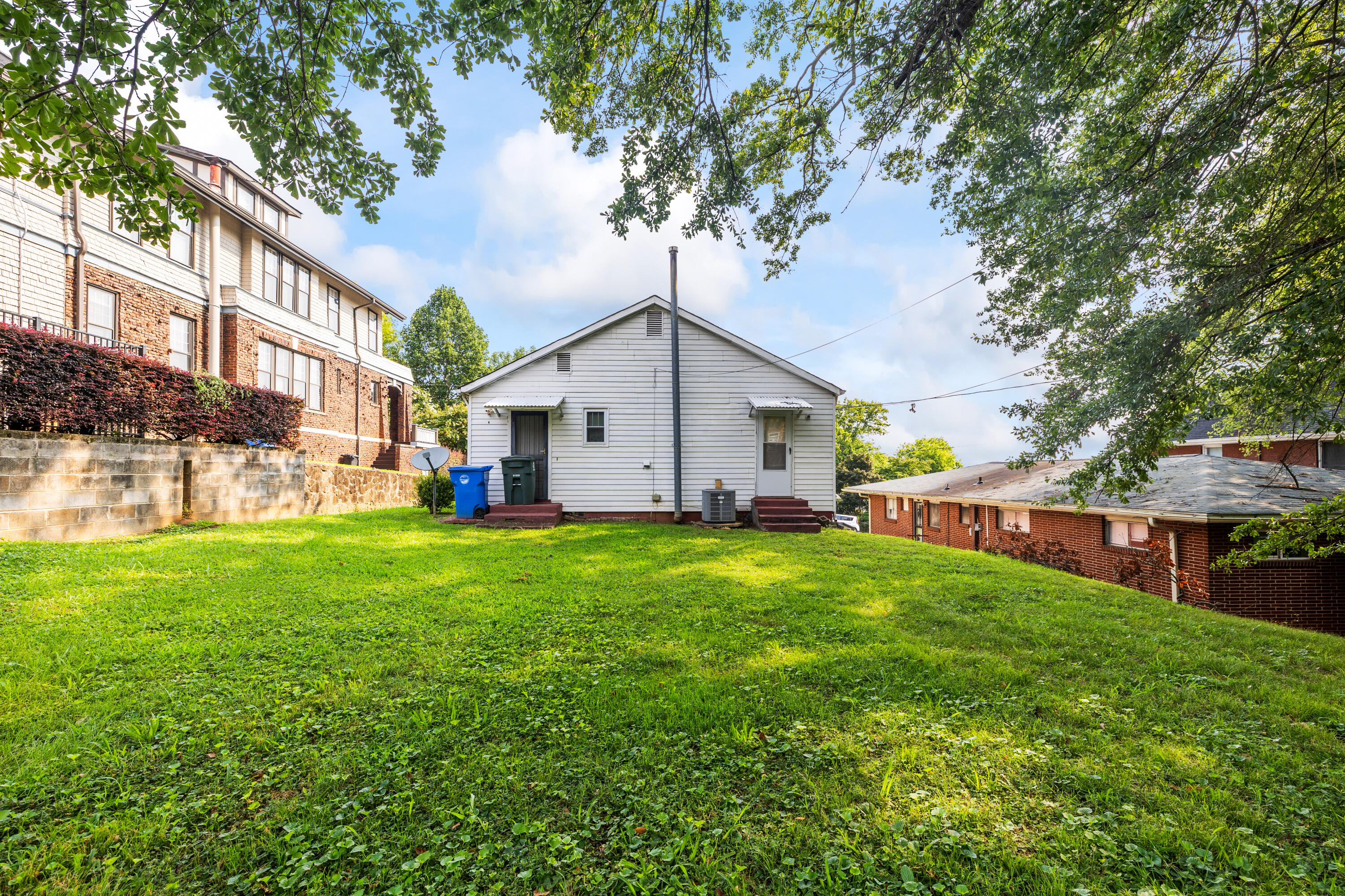 934 Fort Wood Street