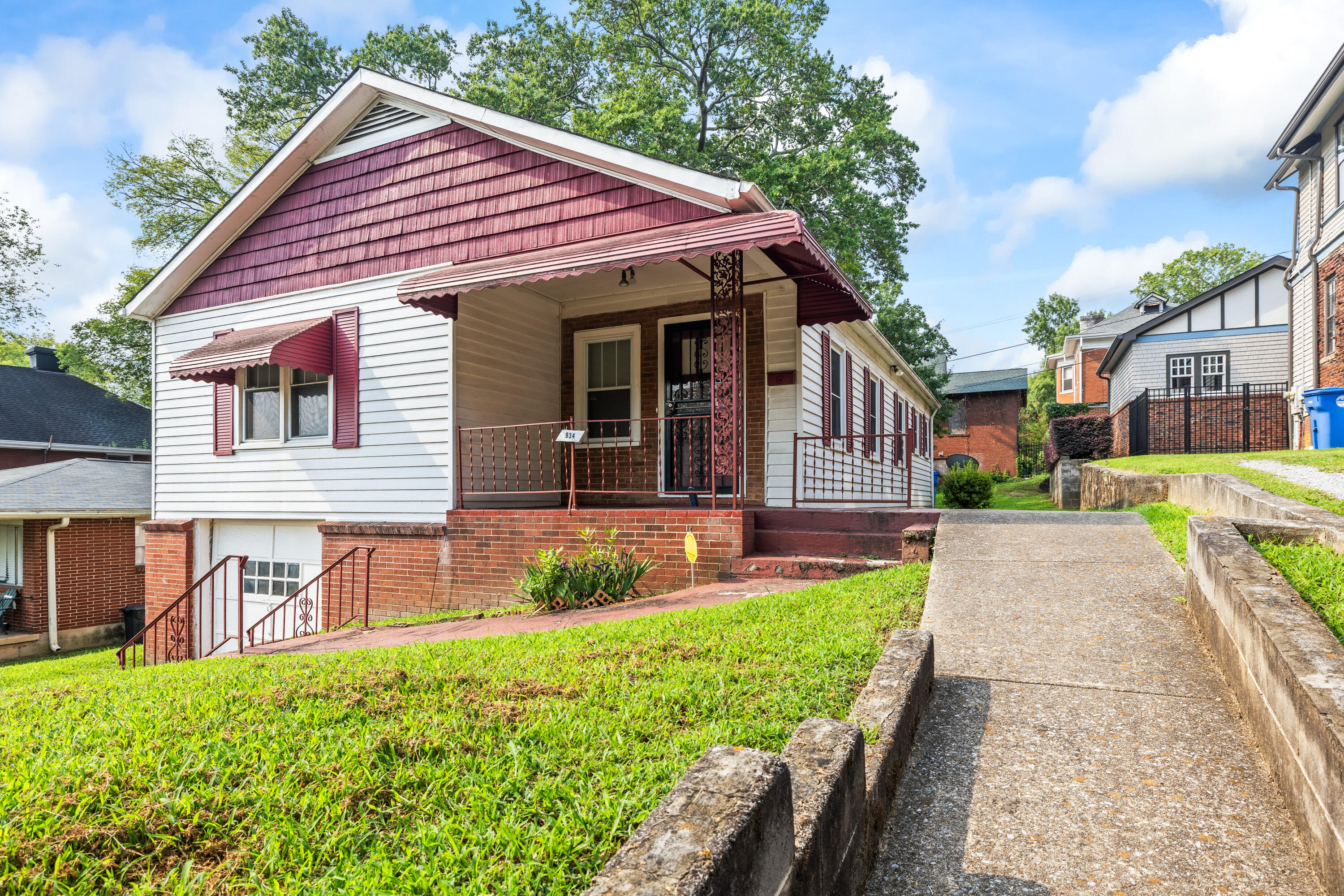 934 Fort Wood Street