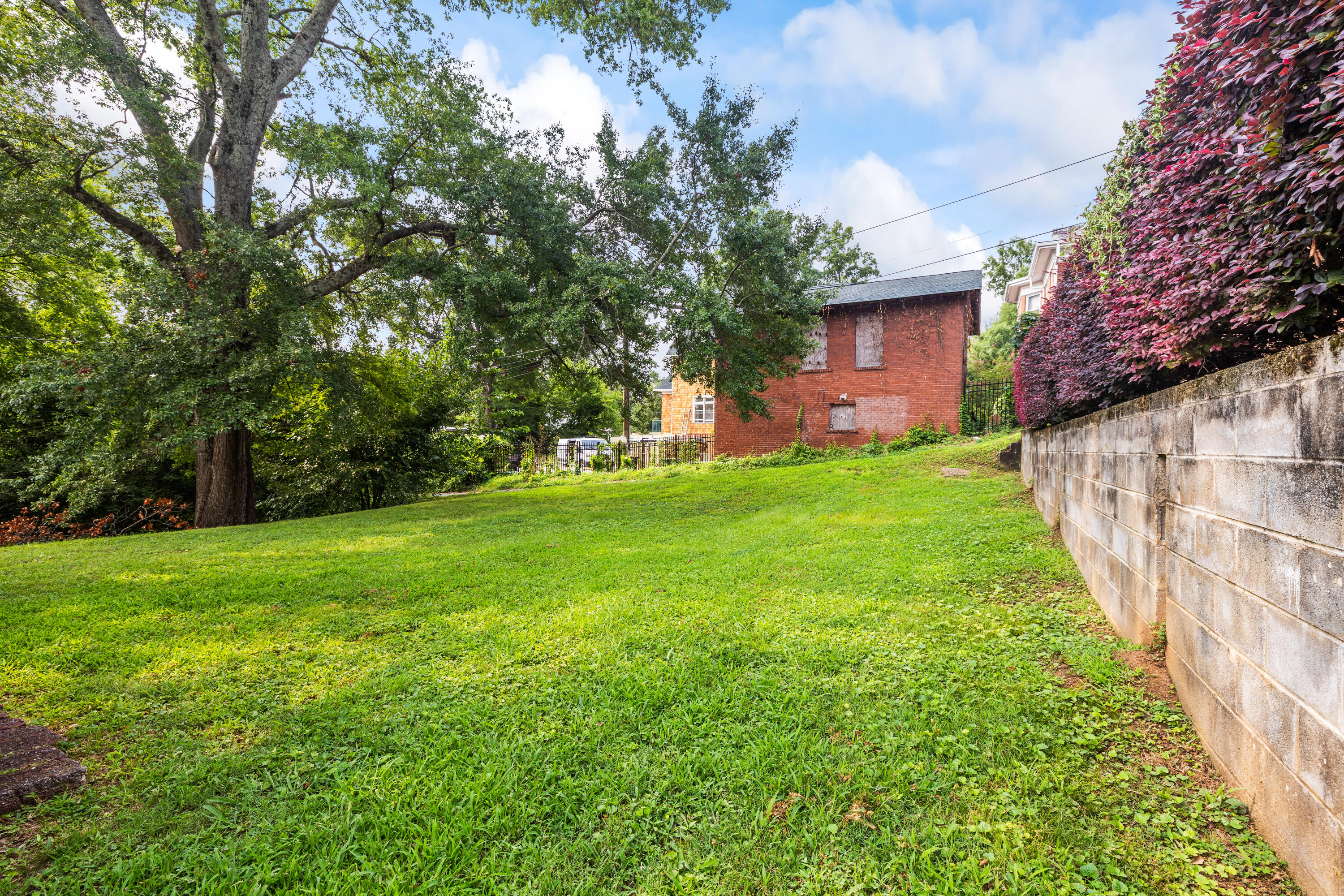 934 Fort Wood Street