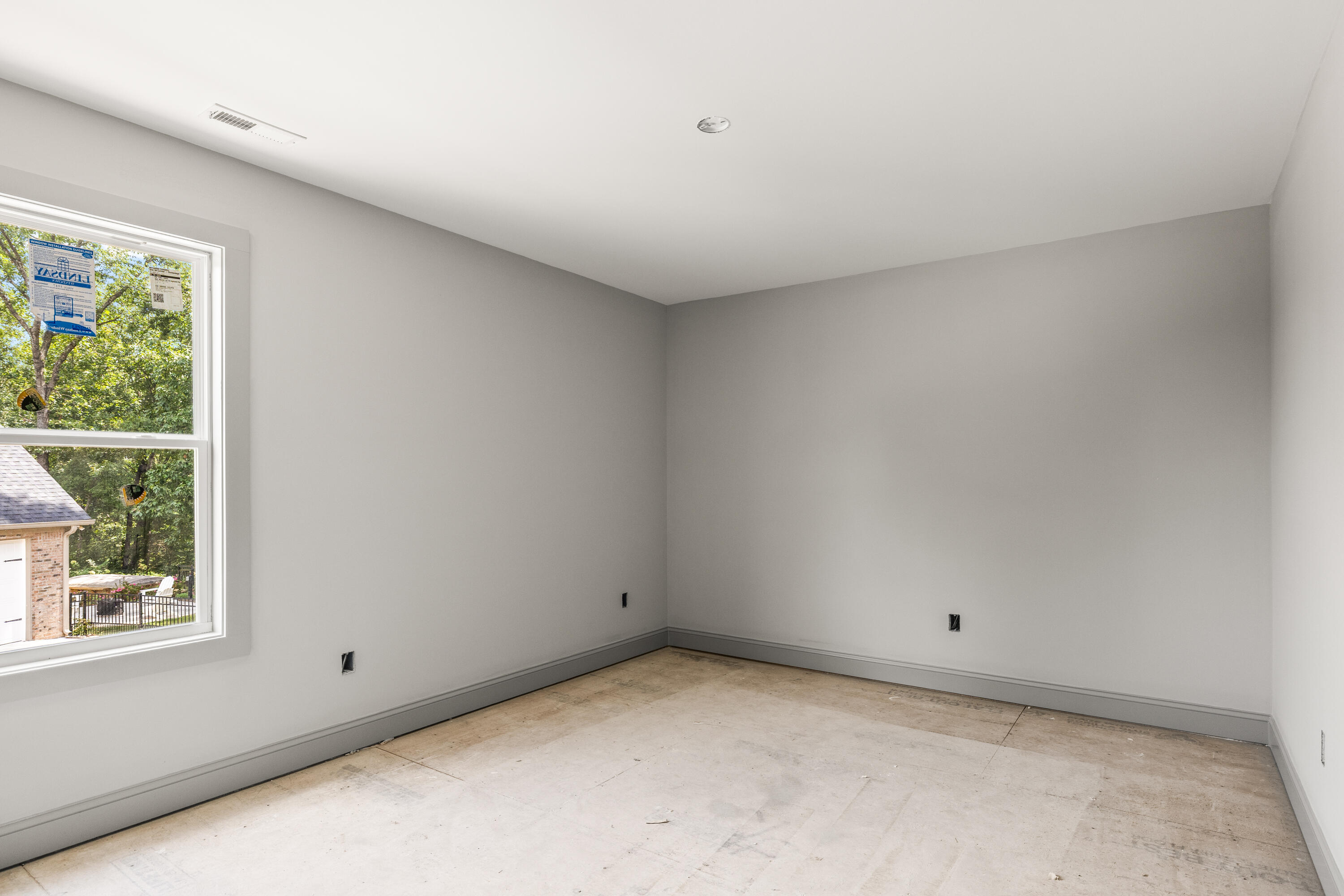 1005 Woodbury Trail