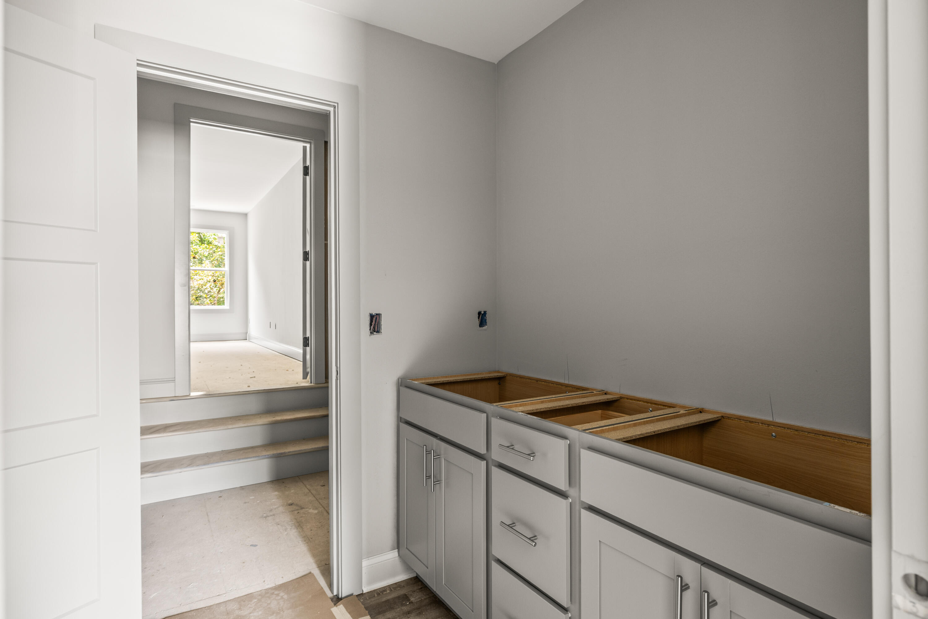 1005 Woodbury Trail