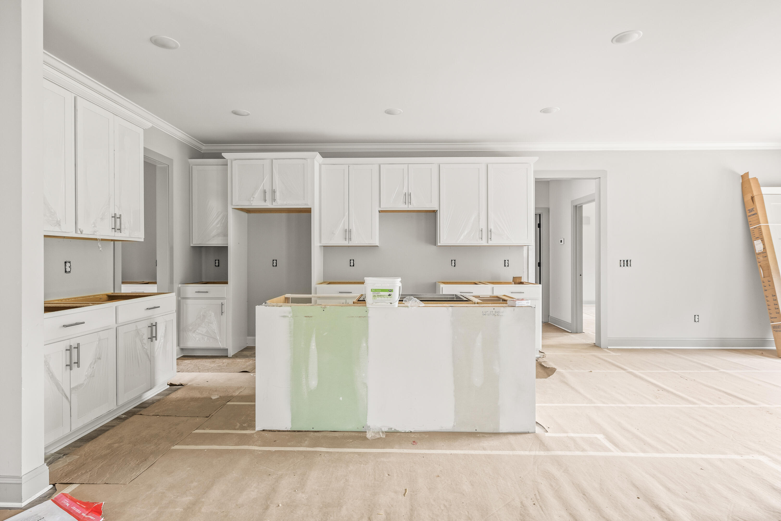 1005 Woodbury Trail