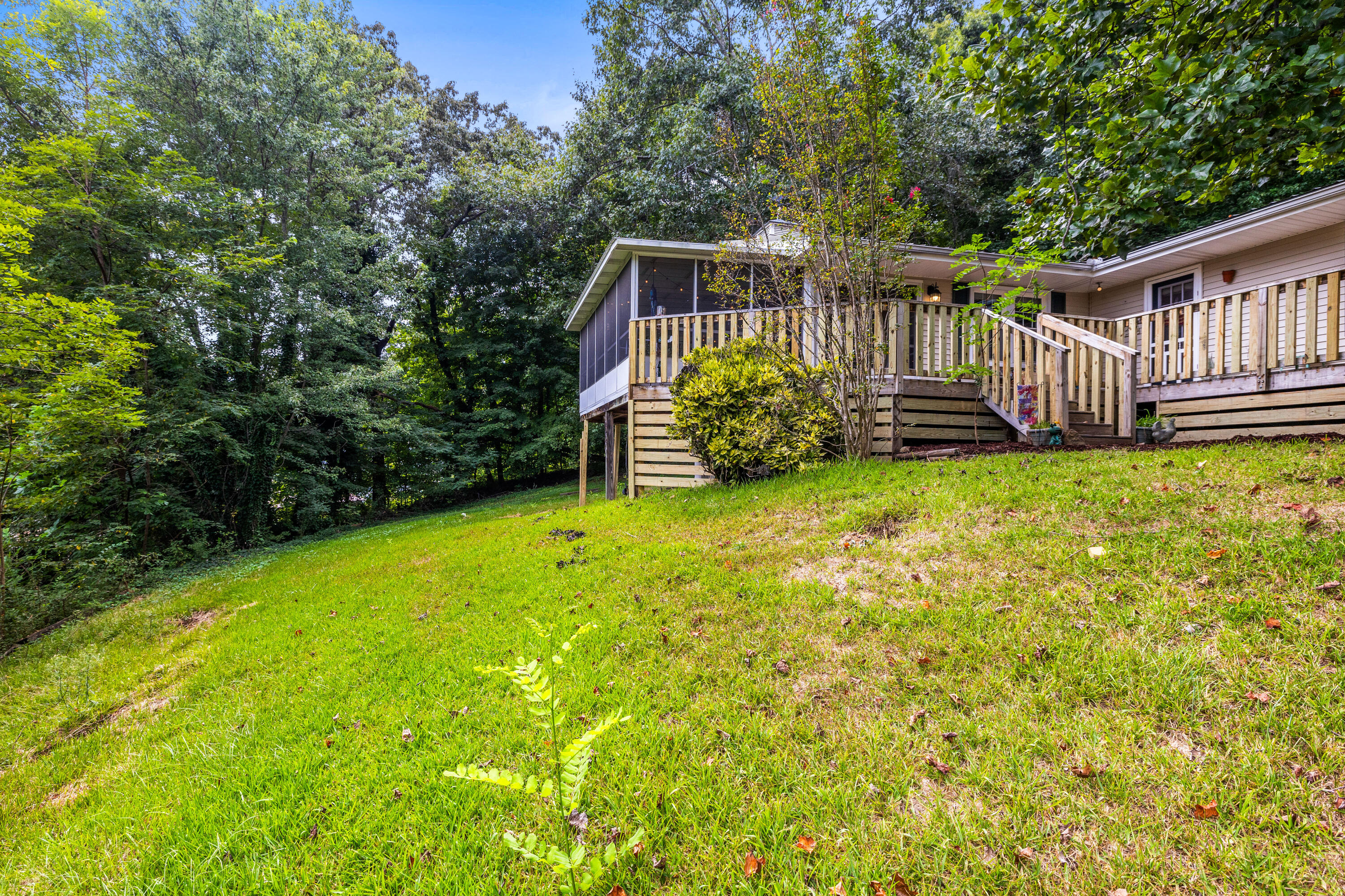 224 W Walden Circle
