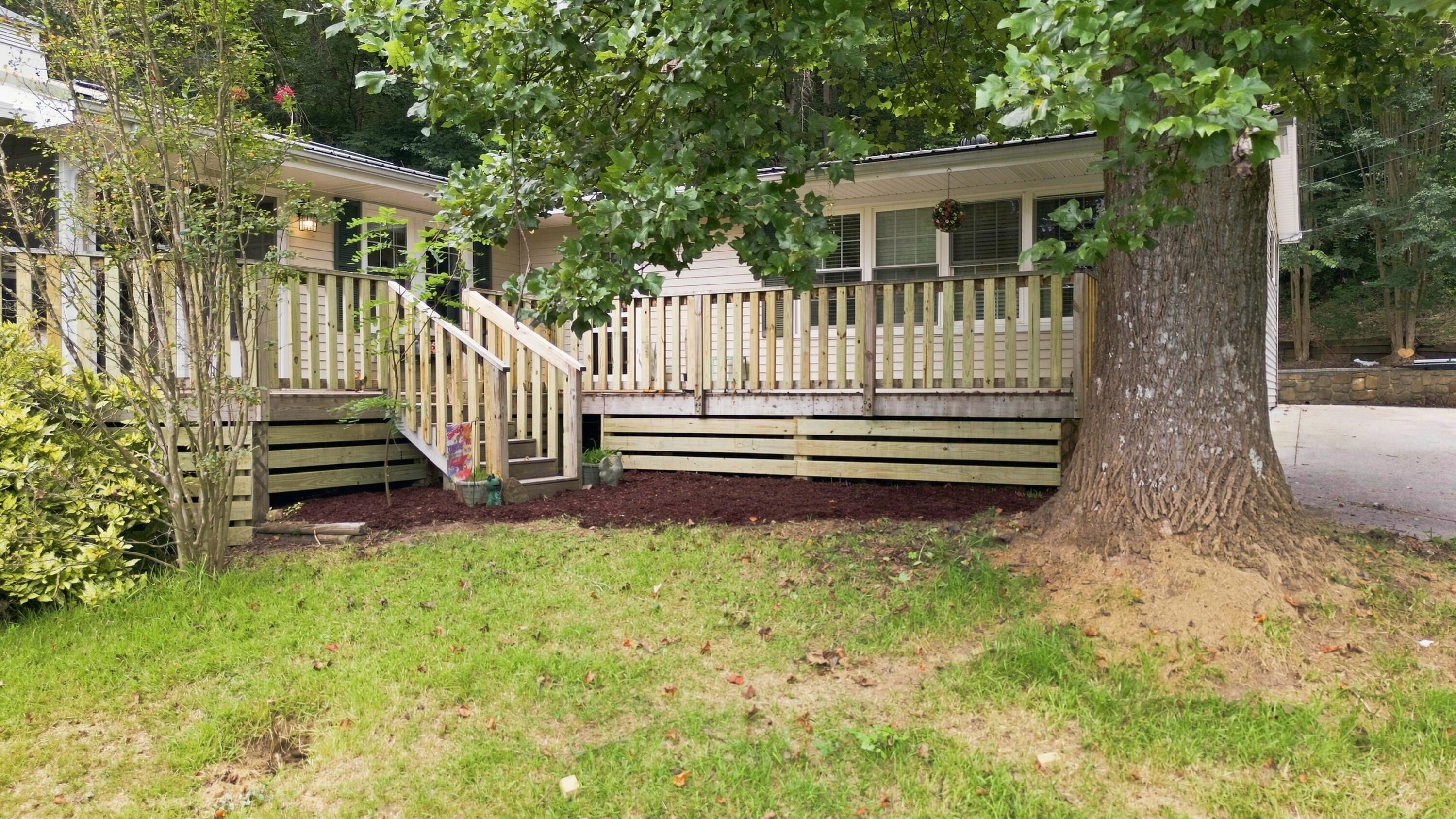 224 W Walden Circle