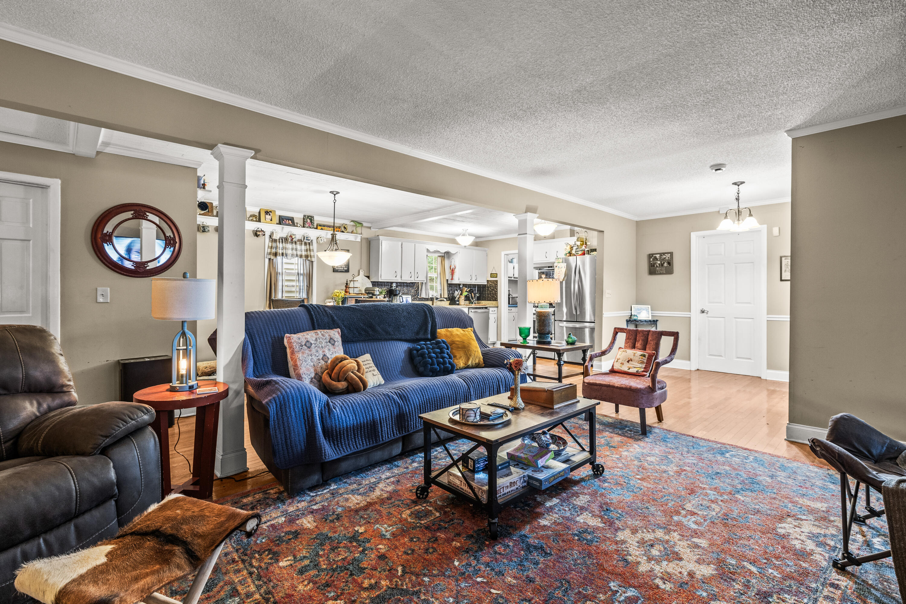 224 W Walden Circle