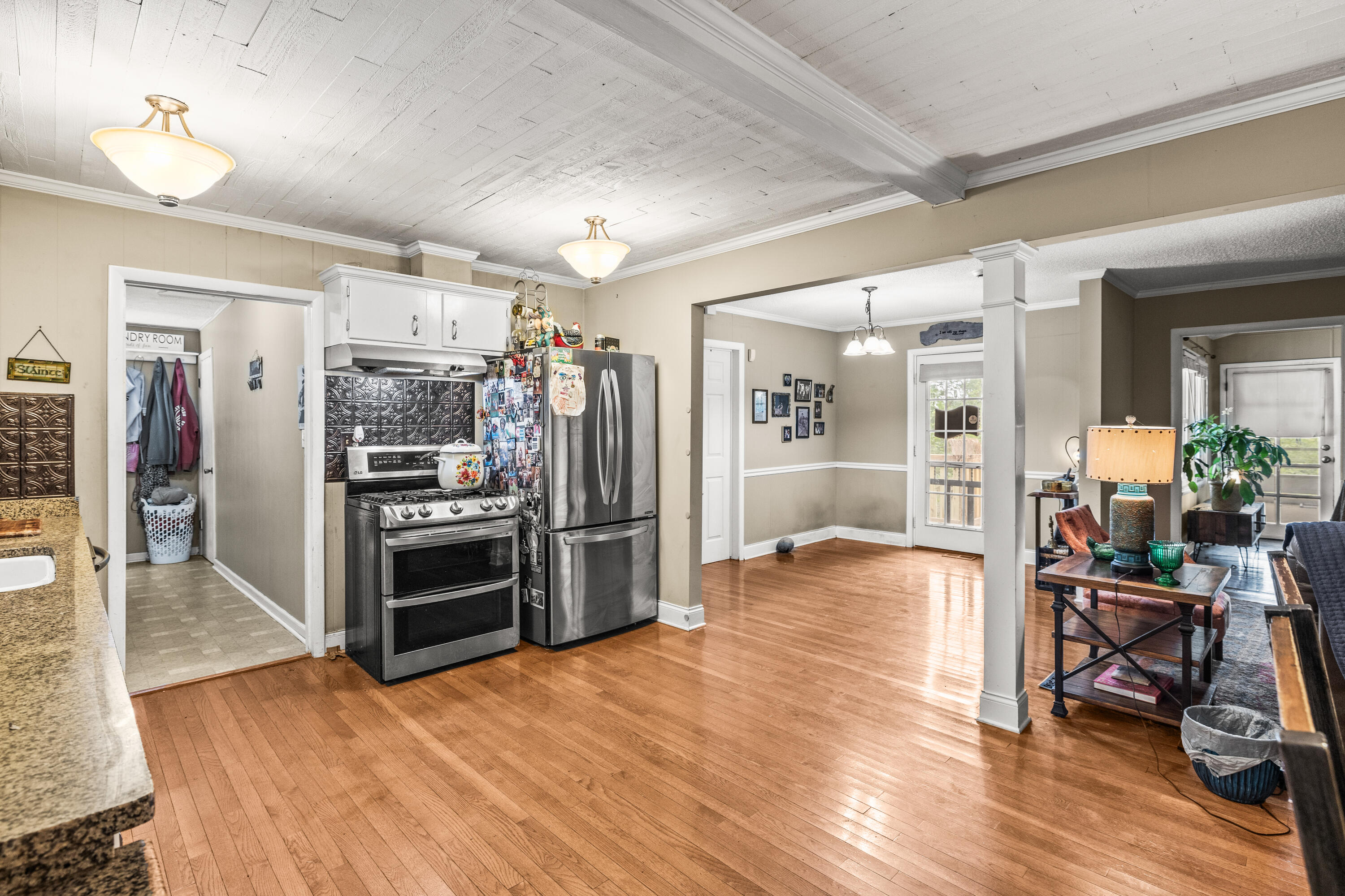 224 W Walden Circle