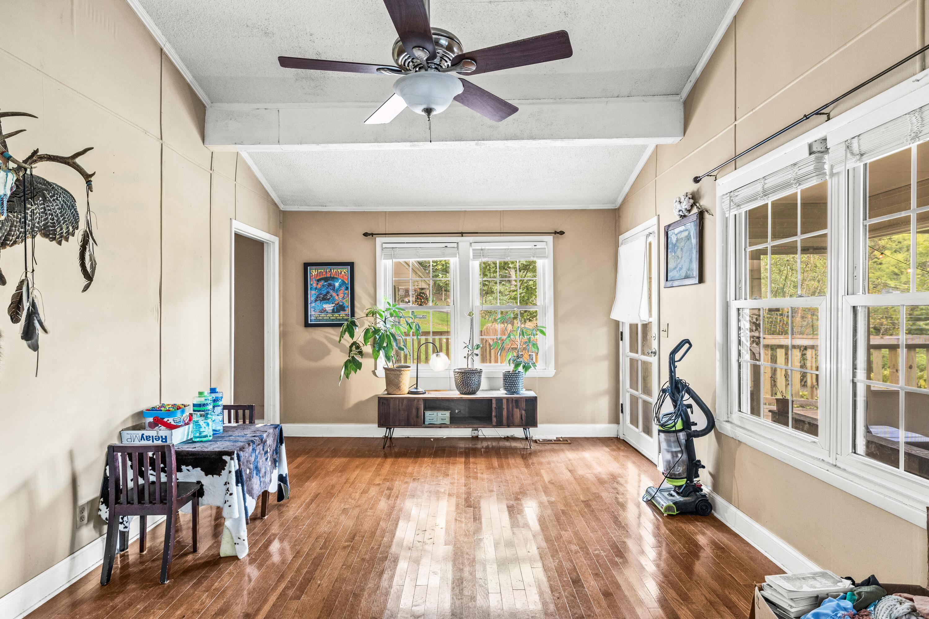 224 W Walden Circle