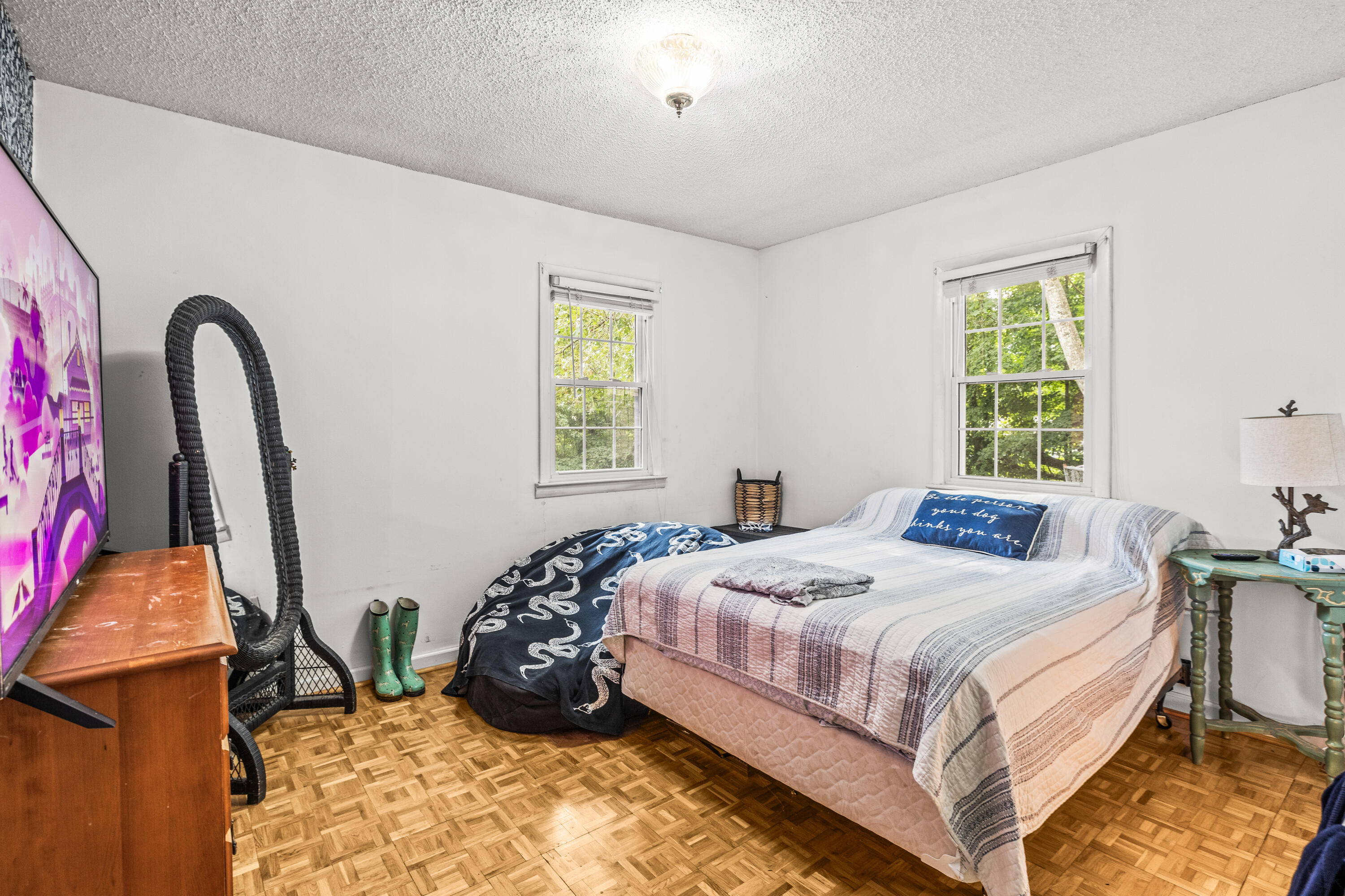 224 W Walden Circle