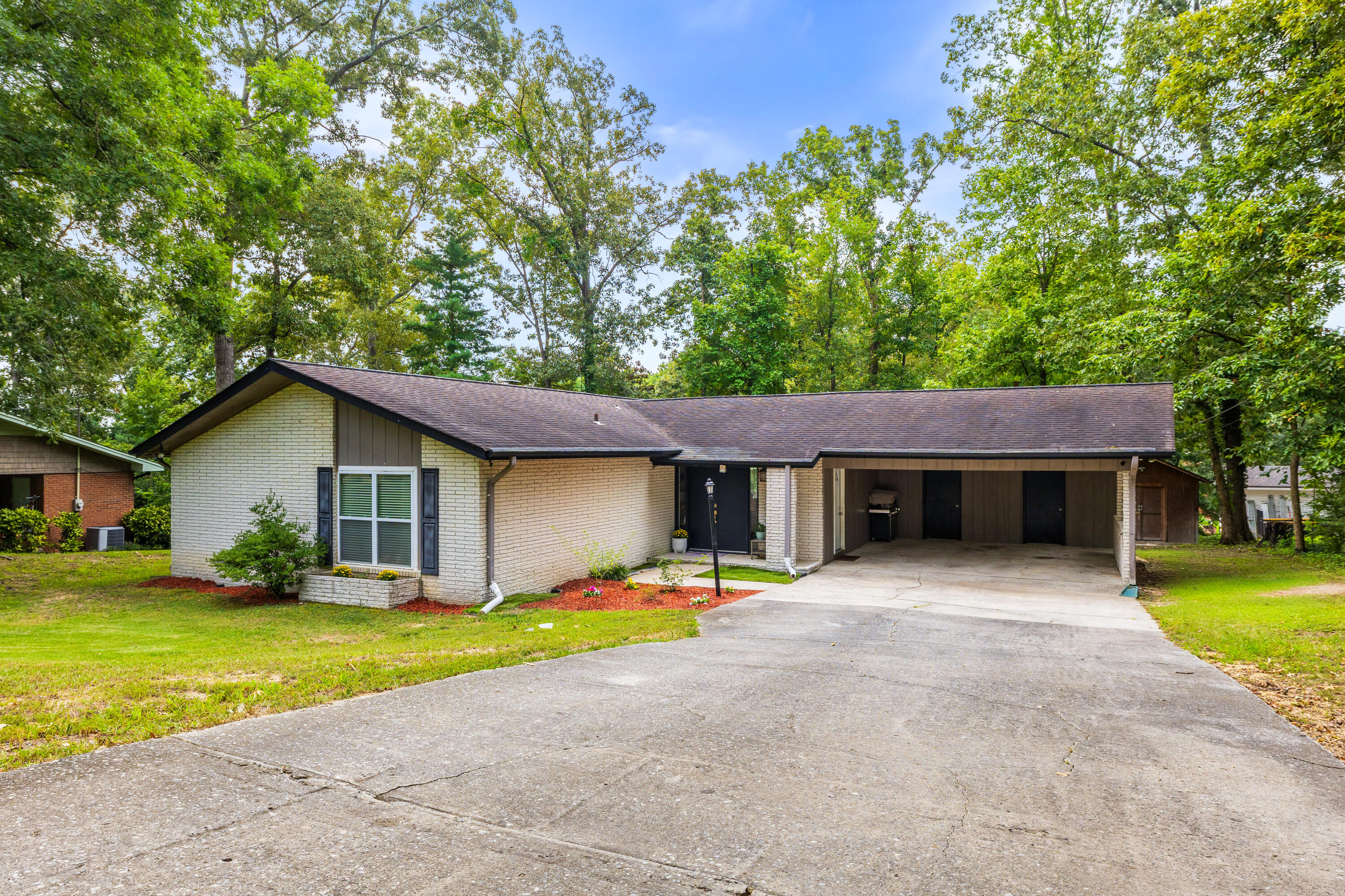 221 Riderwood Drive