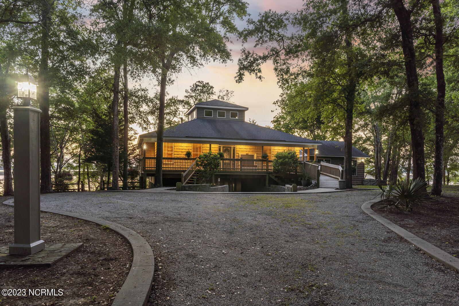 2129 Lands End Way SW