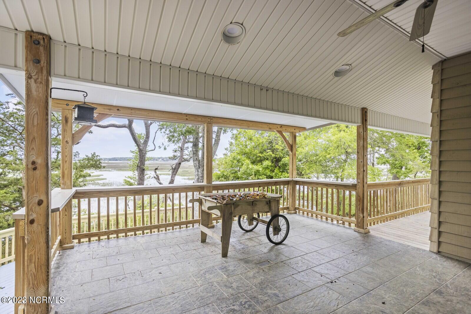 2129 Lands End Way SW