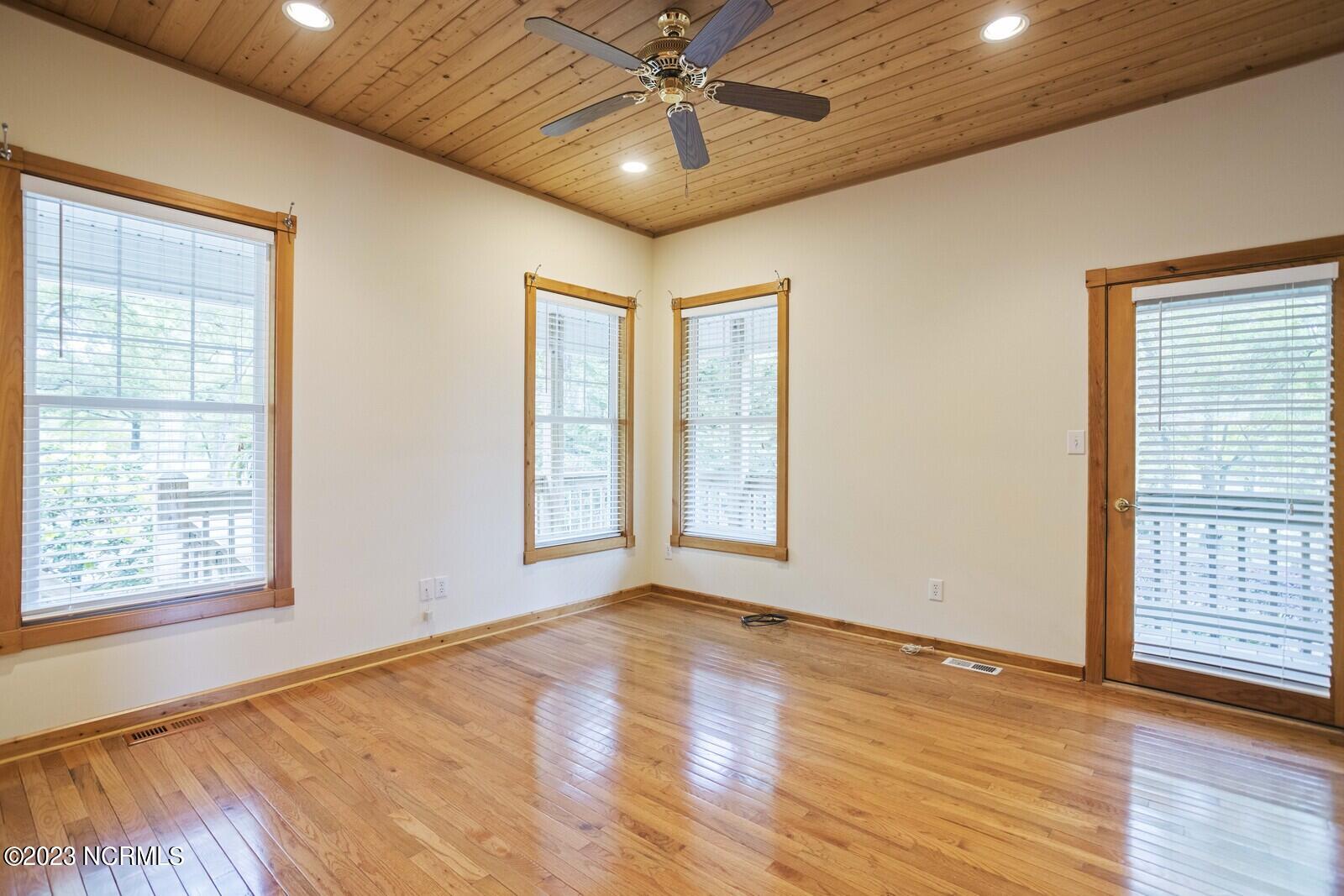 2129 Lands End Way SW