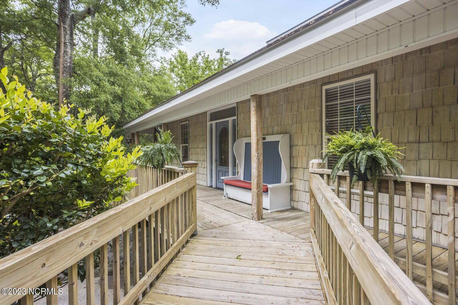 2129 Lands End Way SW