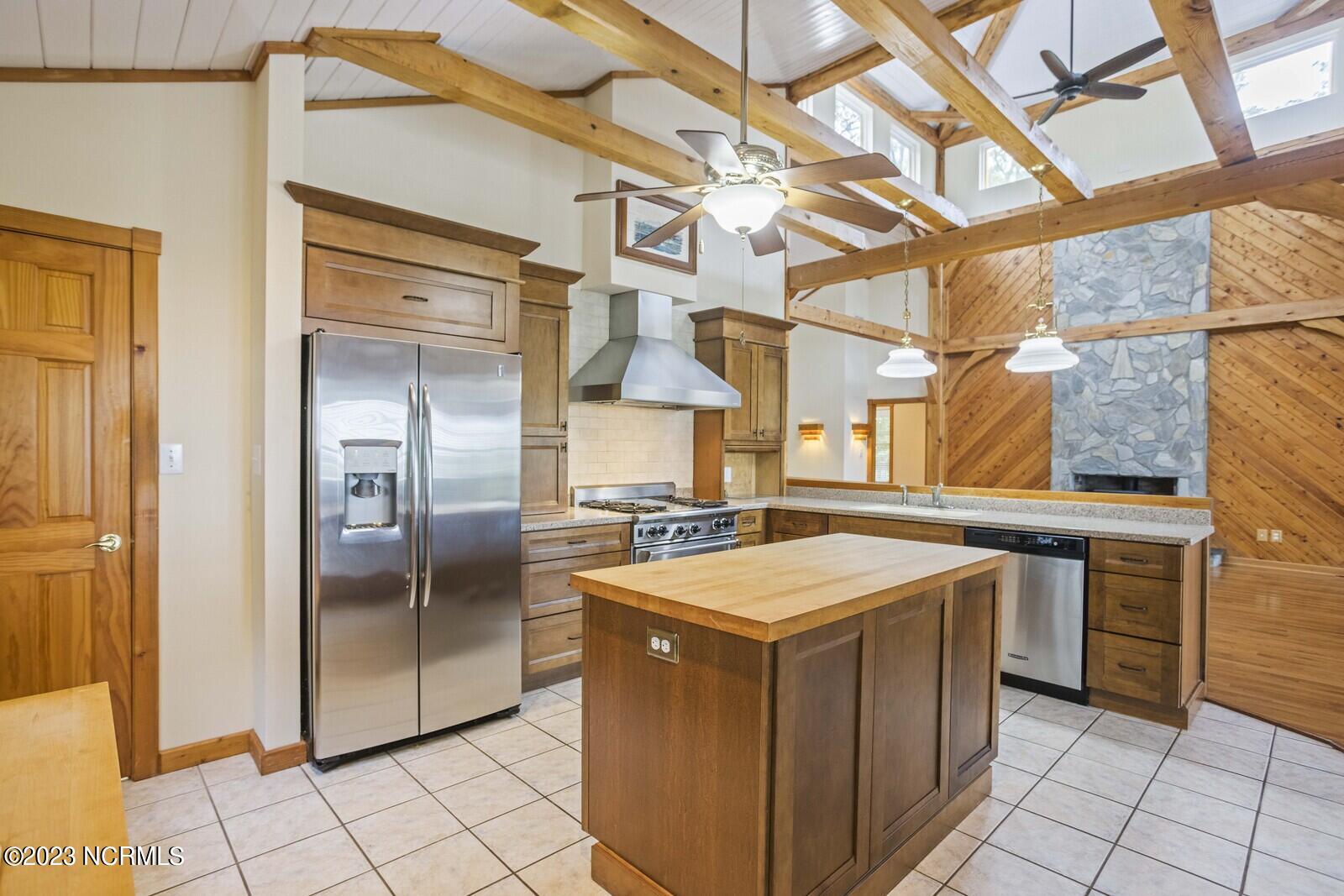 2129 Lands End Way SW