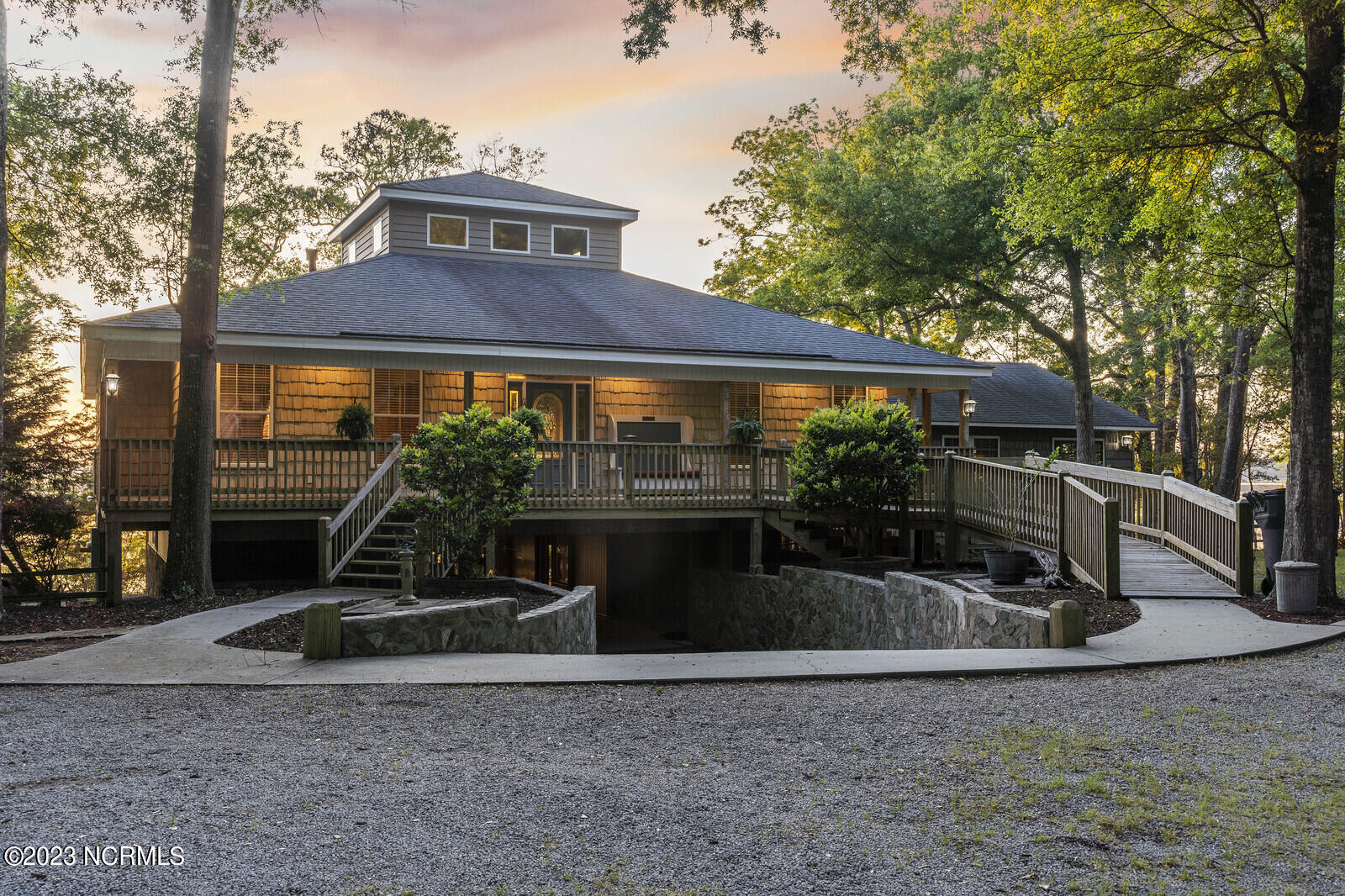 2129 Lands End Way SW