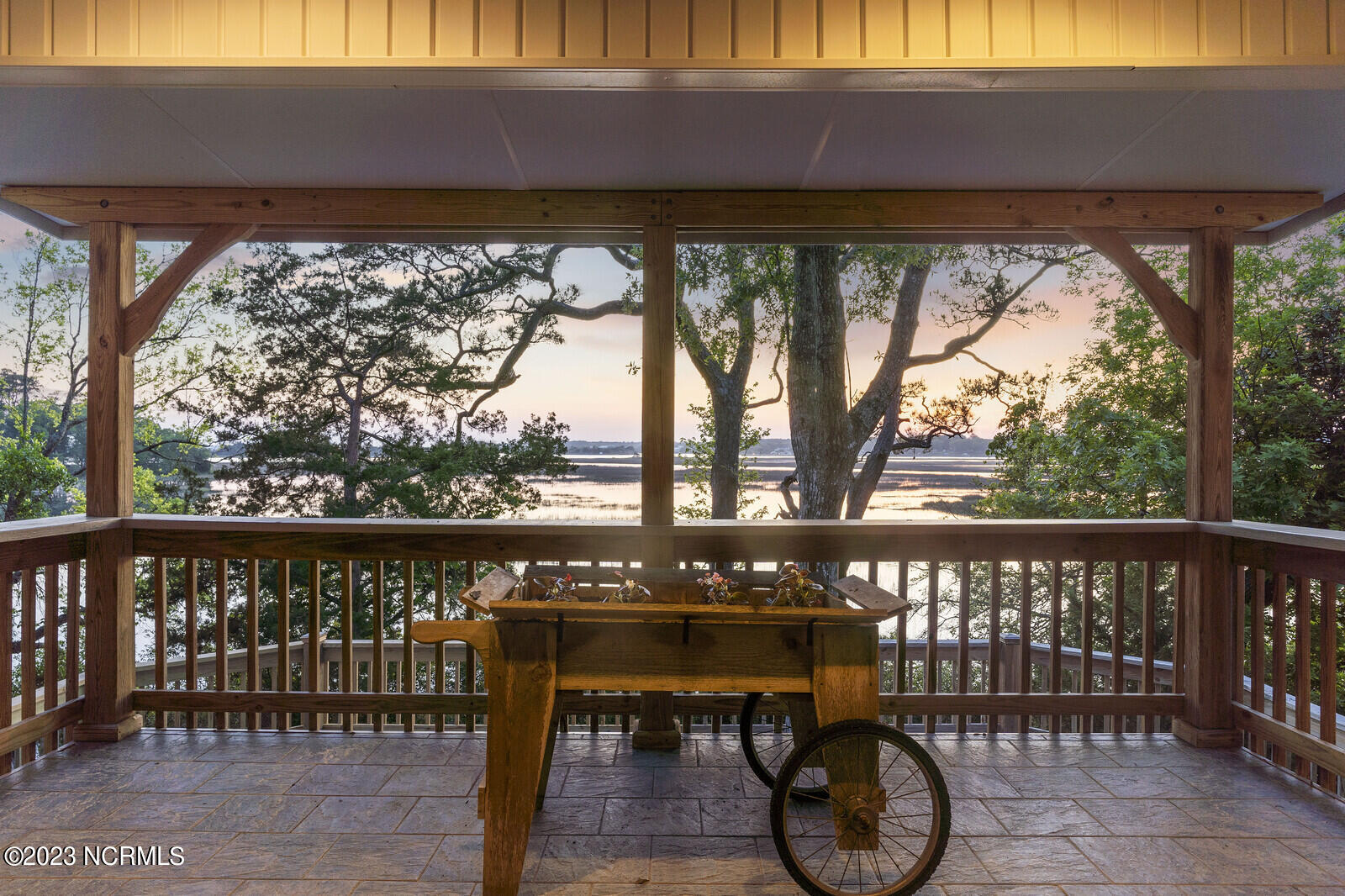 2129 Lands End Way SW