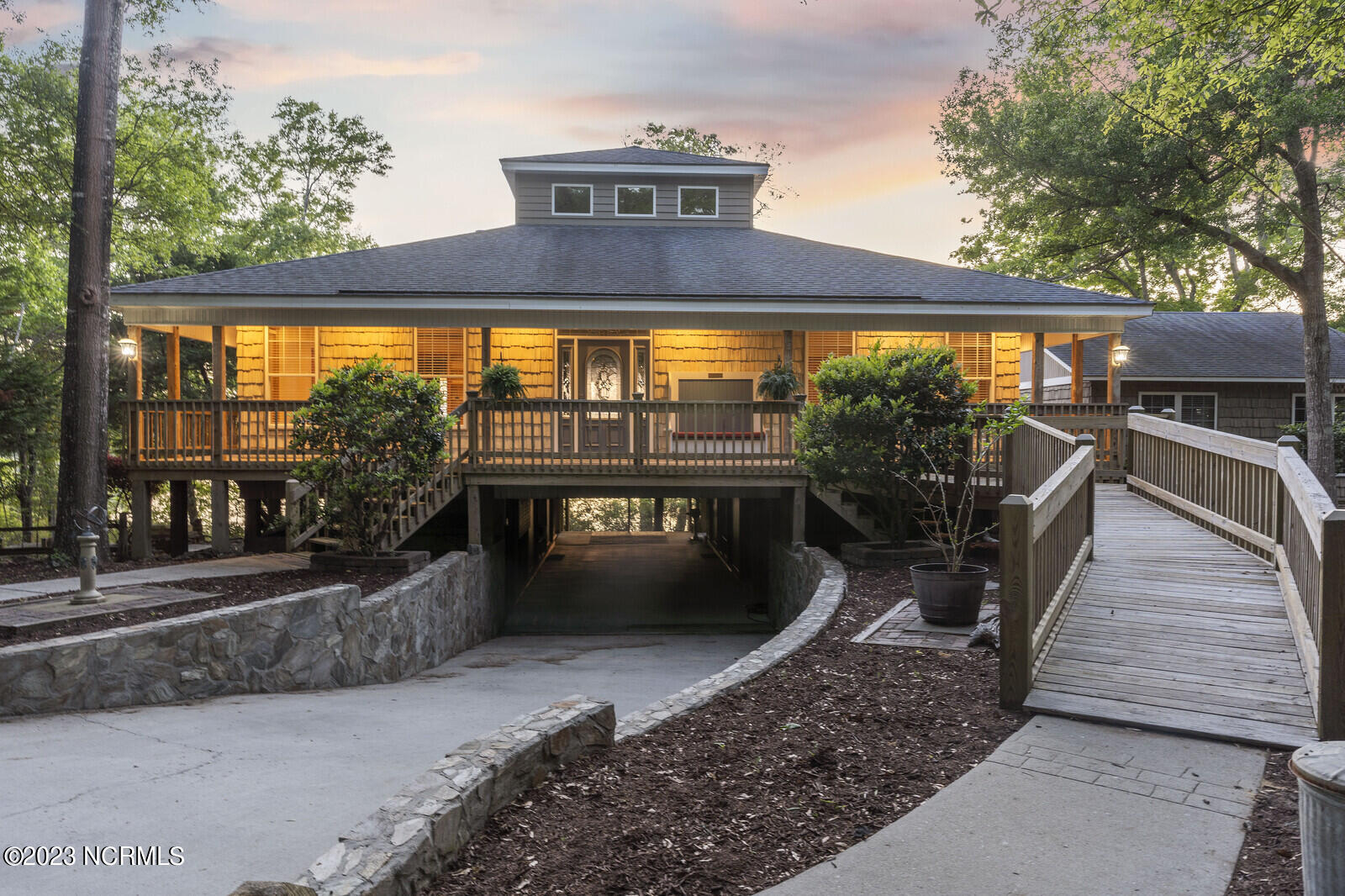 2129 Lands End Way SW