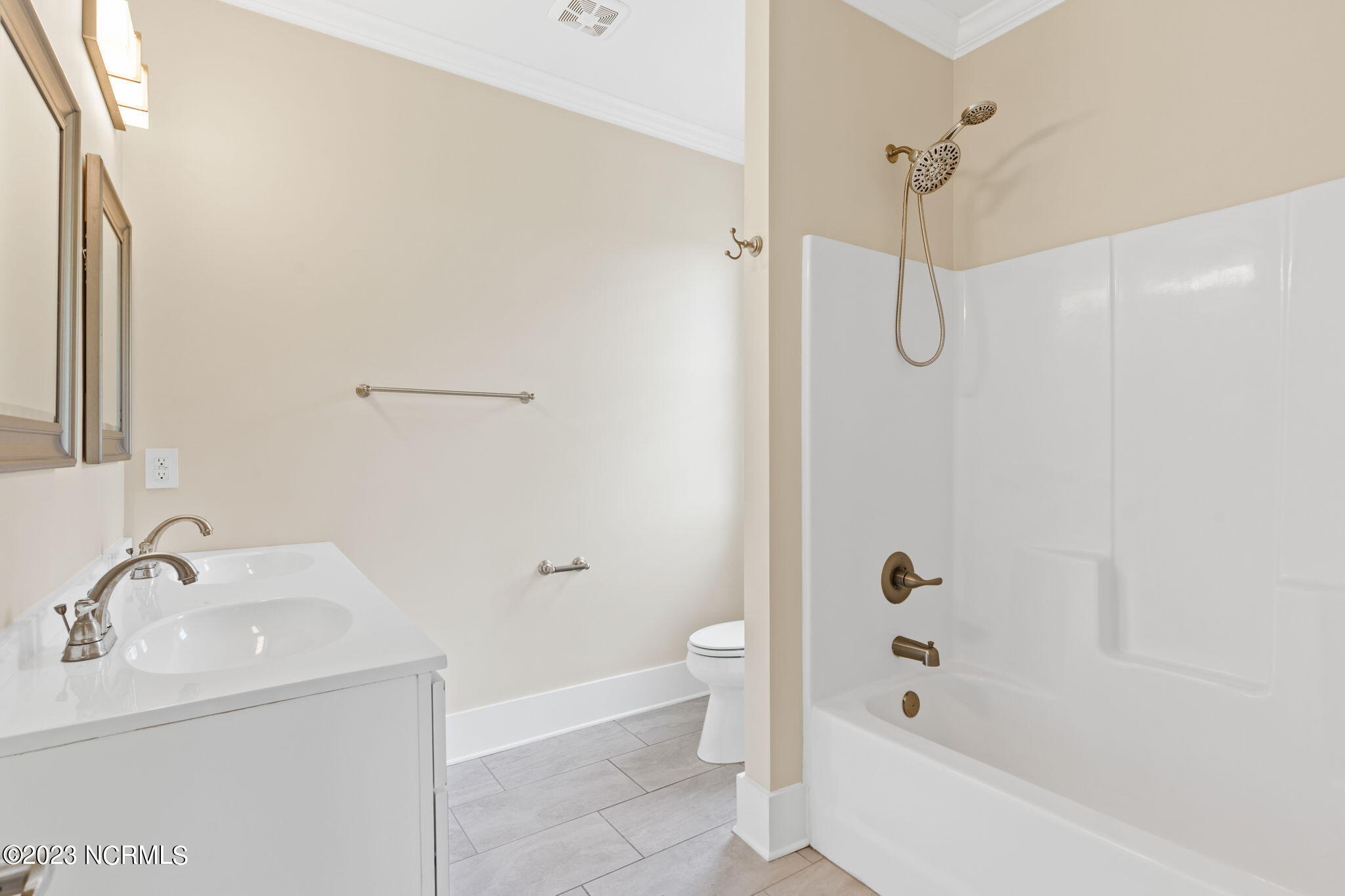 2000 Old Lennon Road SE